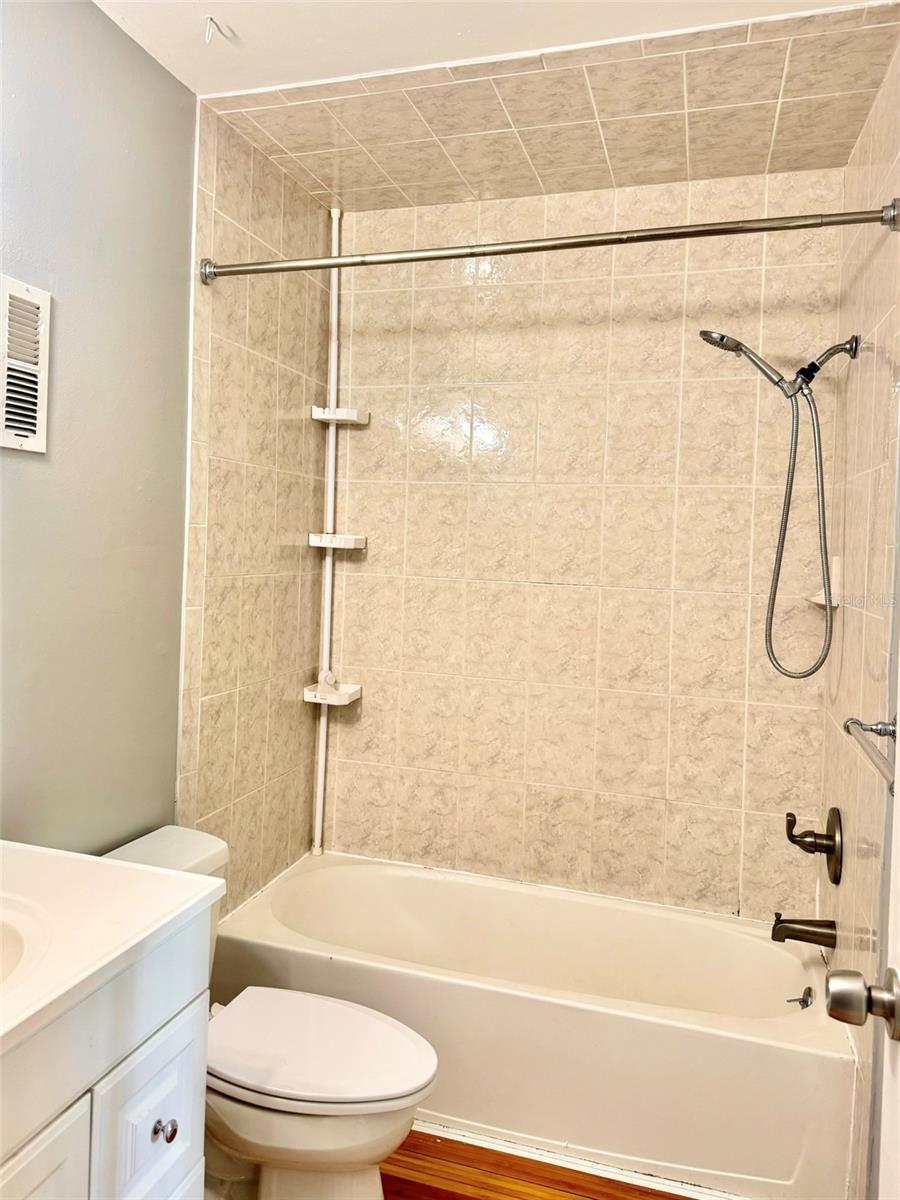 BAVARIAN VILLAGE PH I CONDO - Residential Lease