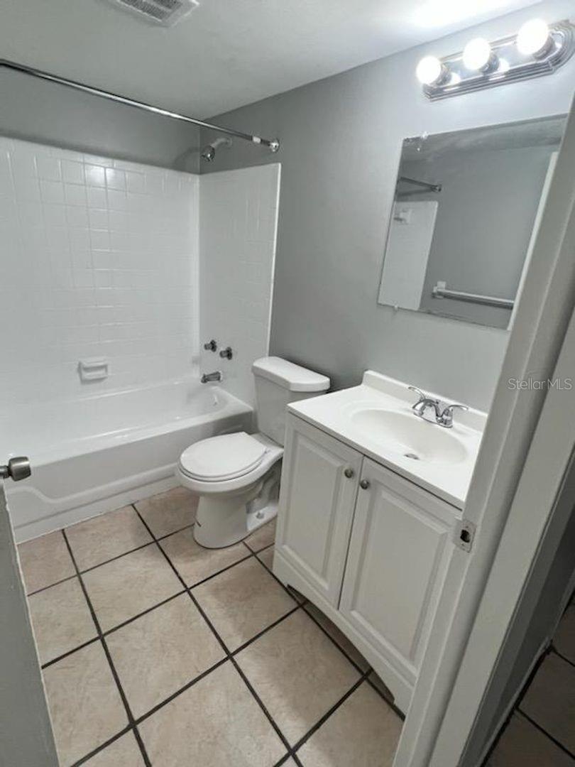 JOHNSONS D P SUB - Residential Lease