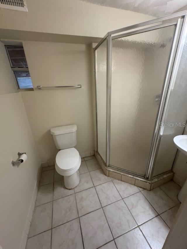 CRESTRIDGE 3RD ADD - Residential Lease