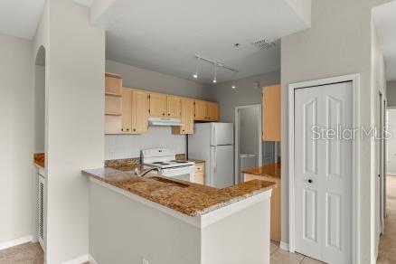 VISCONTI WEST CONDO - Residential