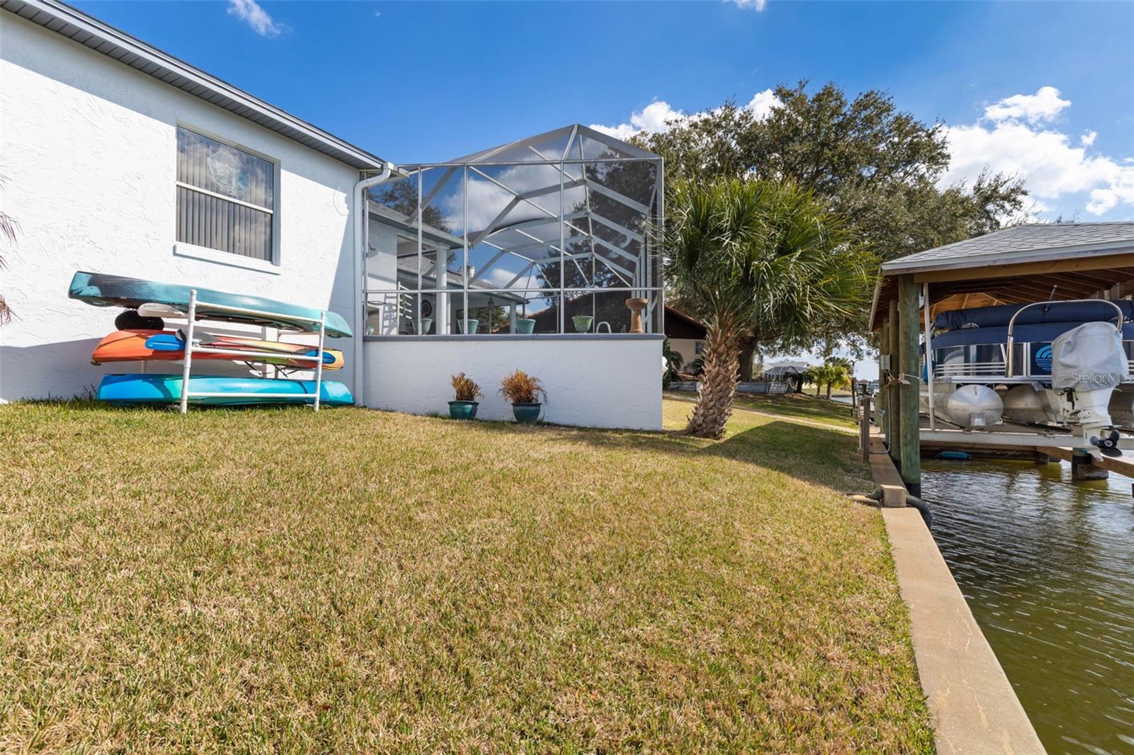 COUNTRY CLUB COVE - Residential