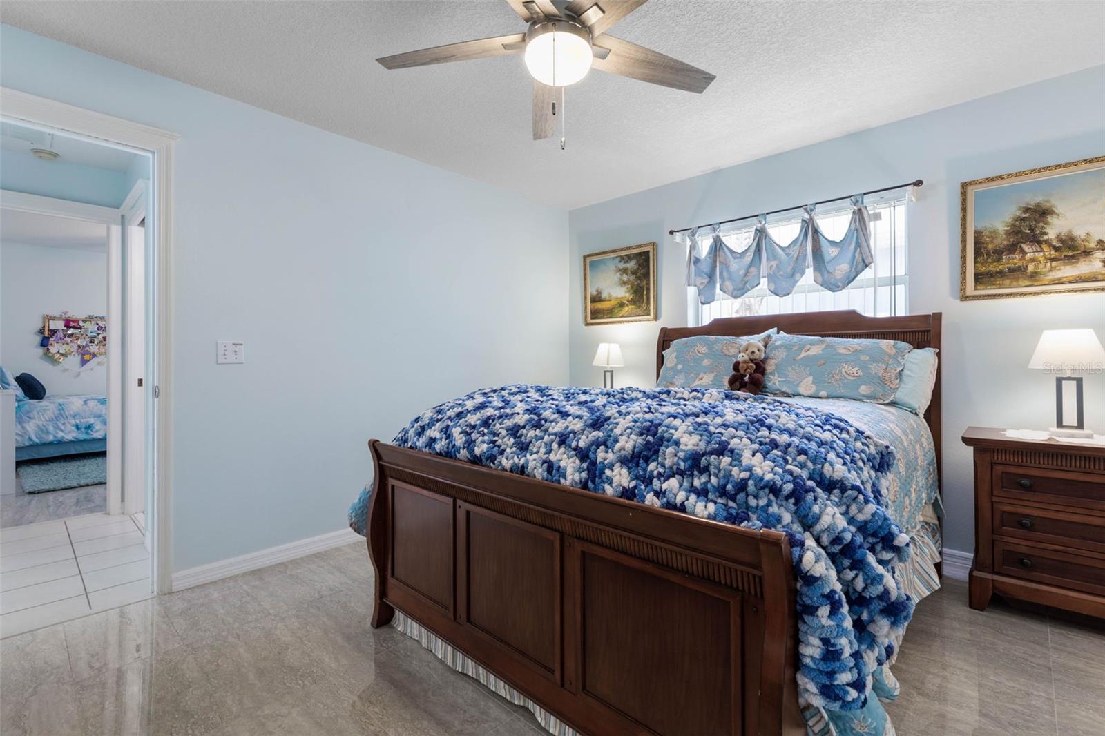 COUNTRY CLUB COVE - Residential