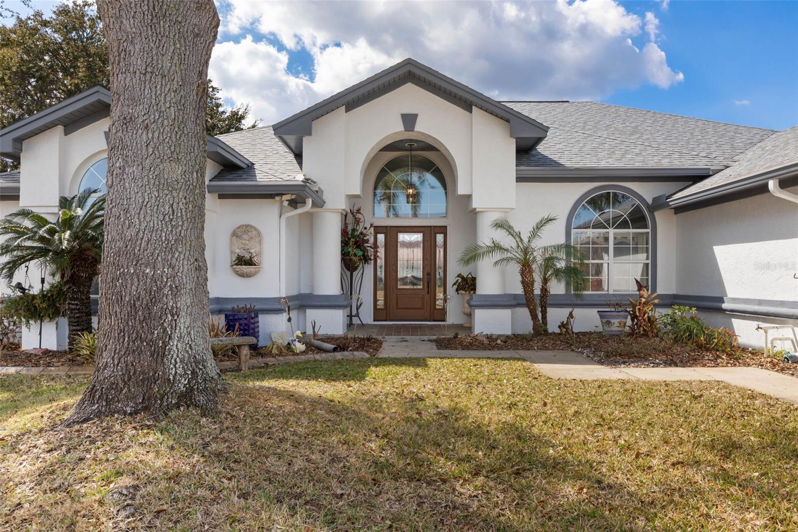 COUNTRY CLUB COVE - Residential