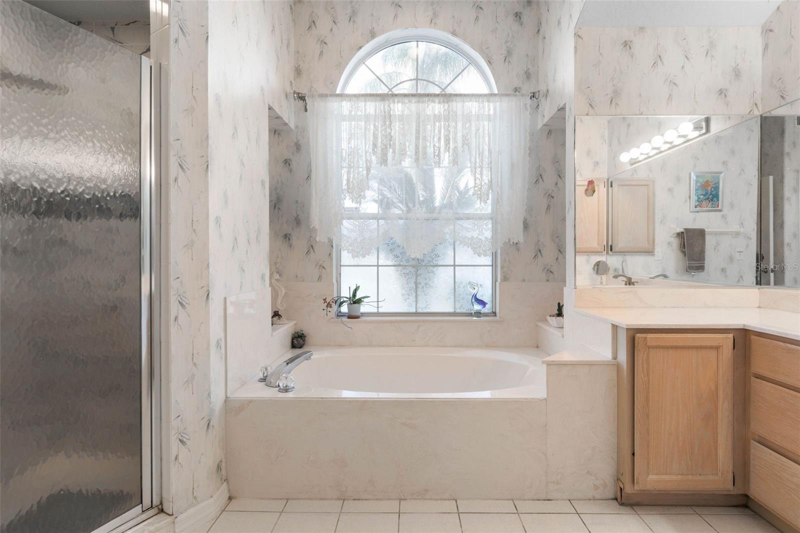 COUNTRY CLUB COVE - Residential