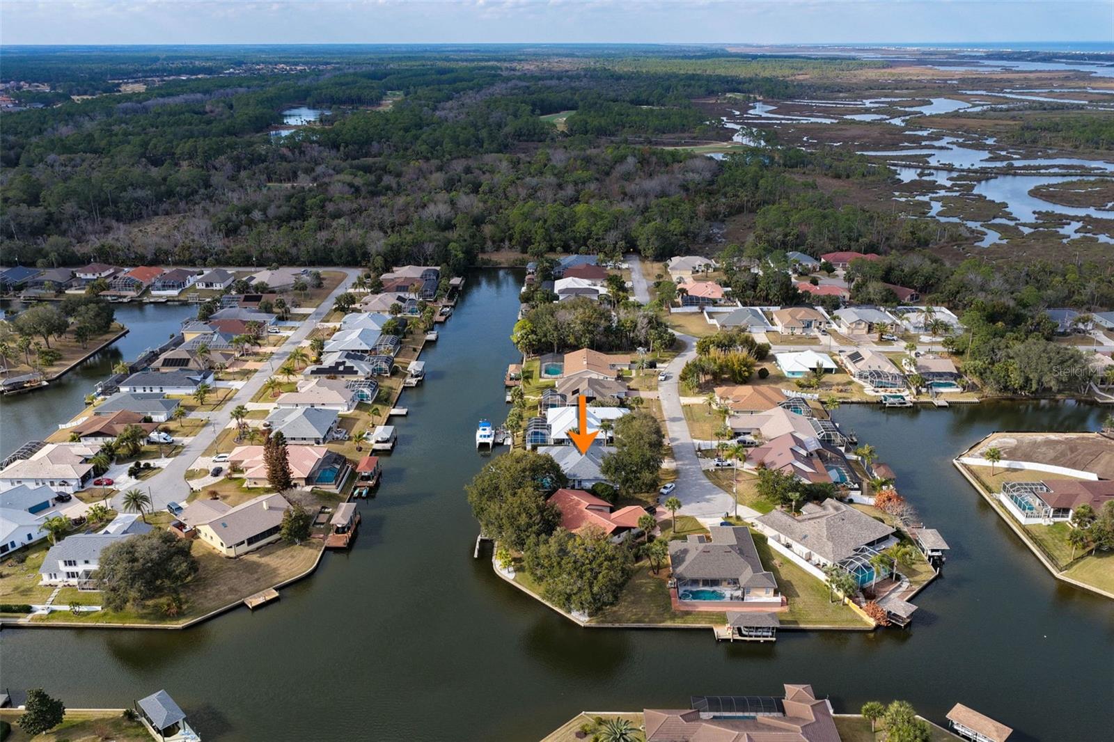 COUNTRY CLUB COVE - Residential