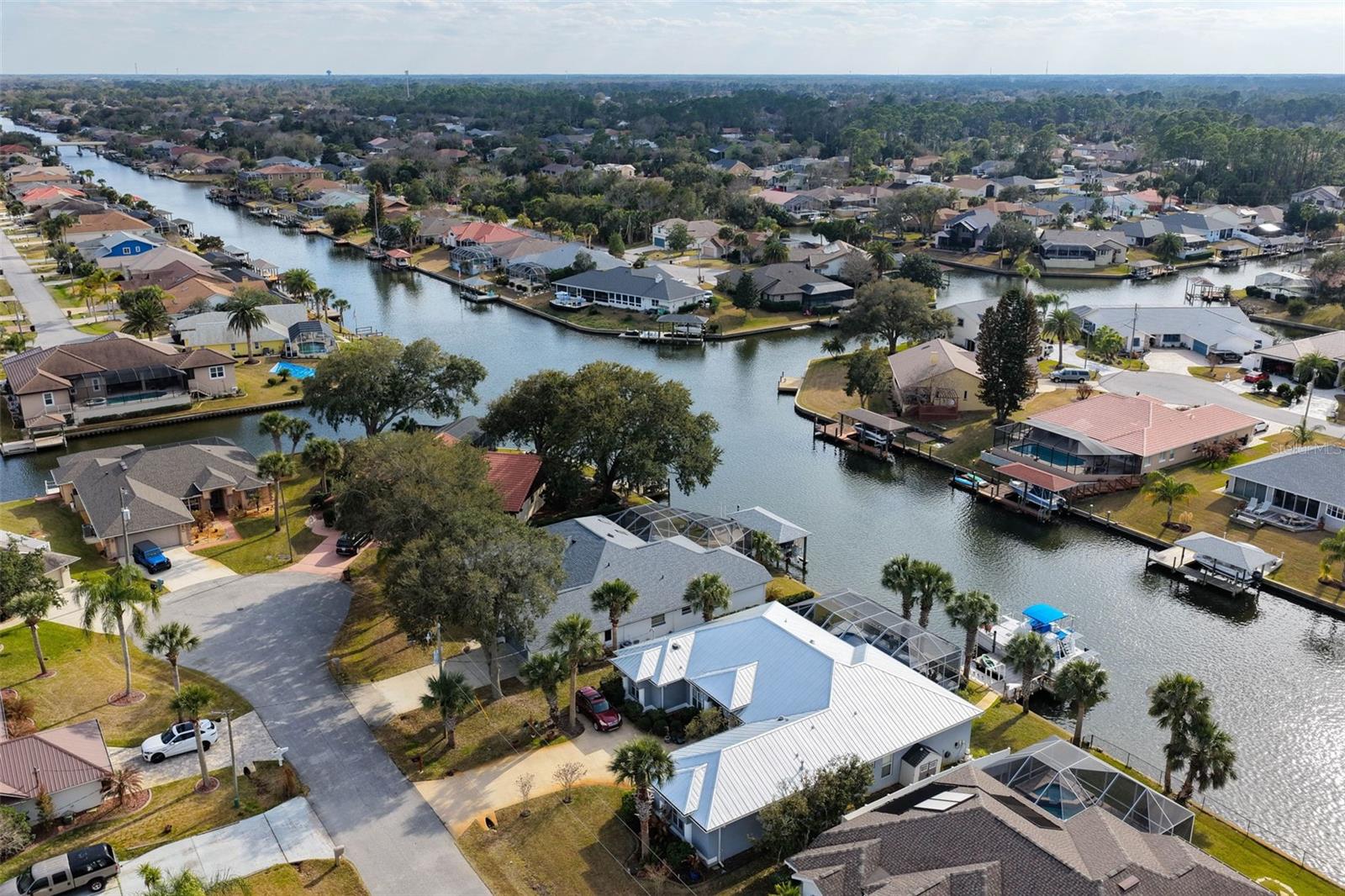 COUNTRY CLUB COVE - Residential