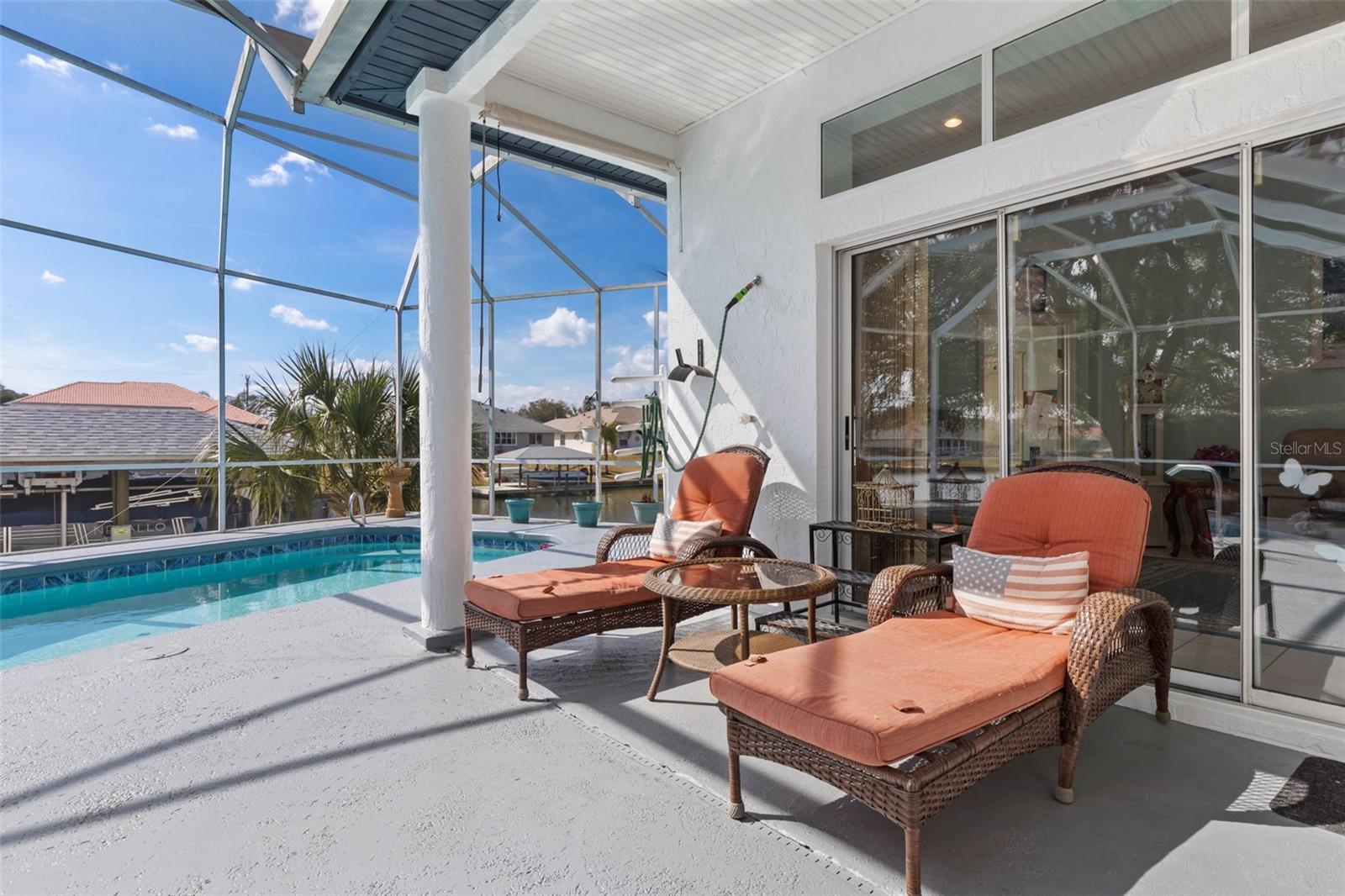 COUNTRY CLUB COVE - Residential