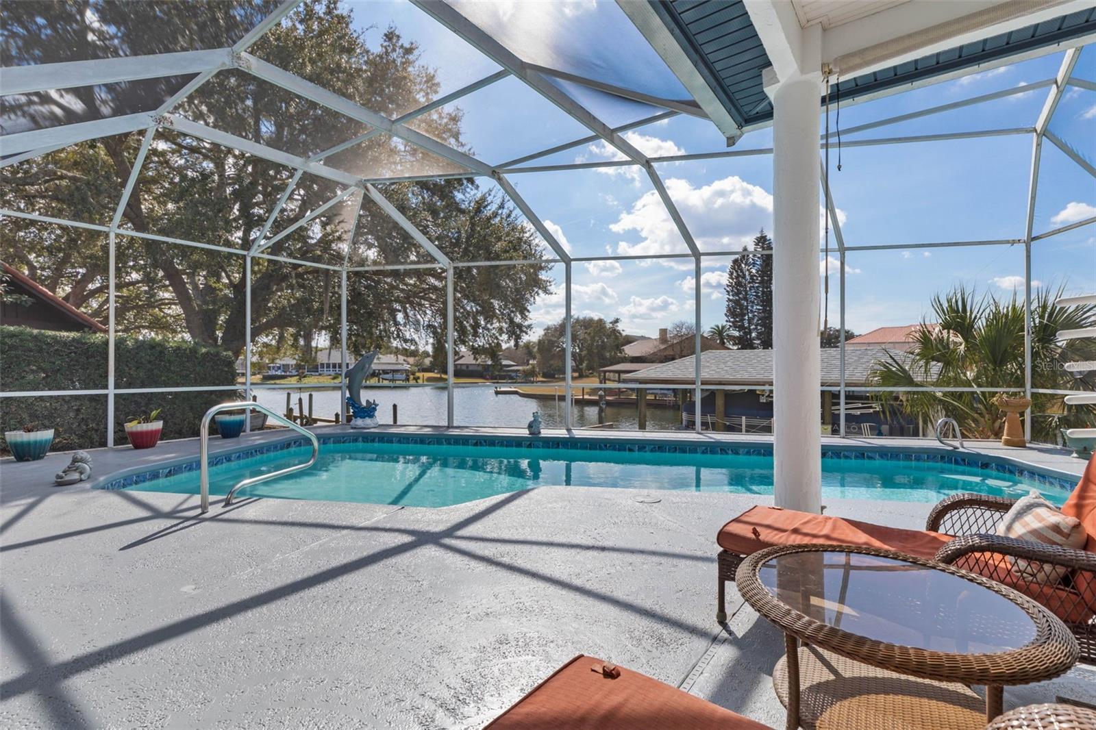 COUNTRY CLUB COVE - Residential