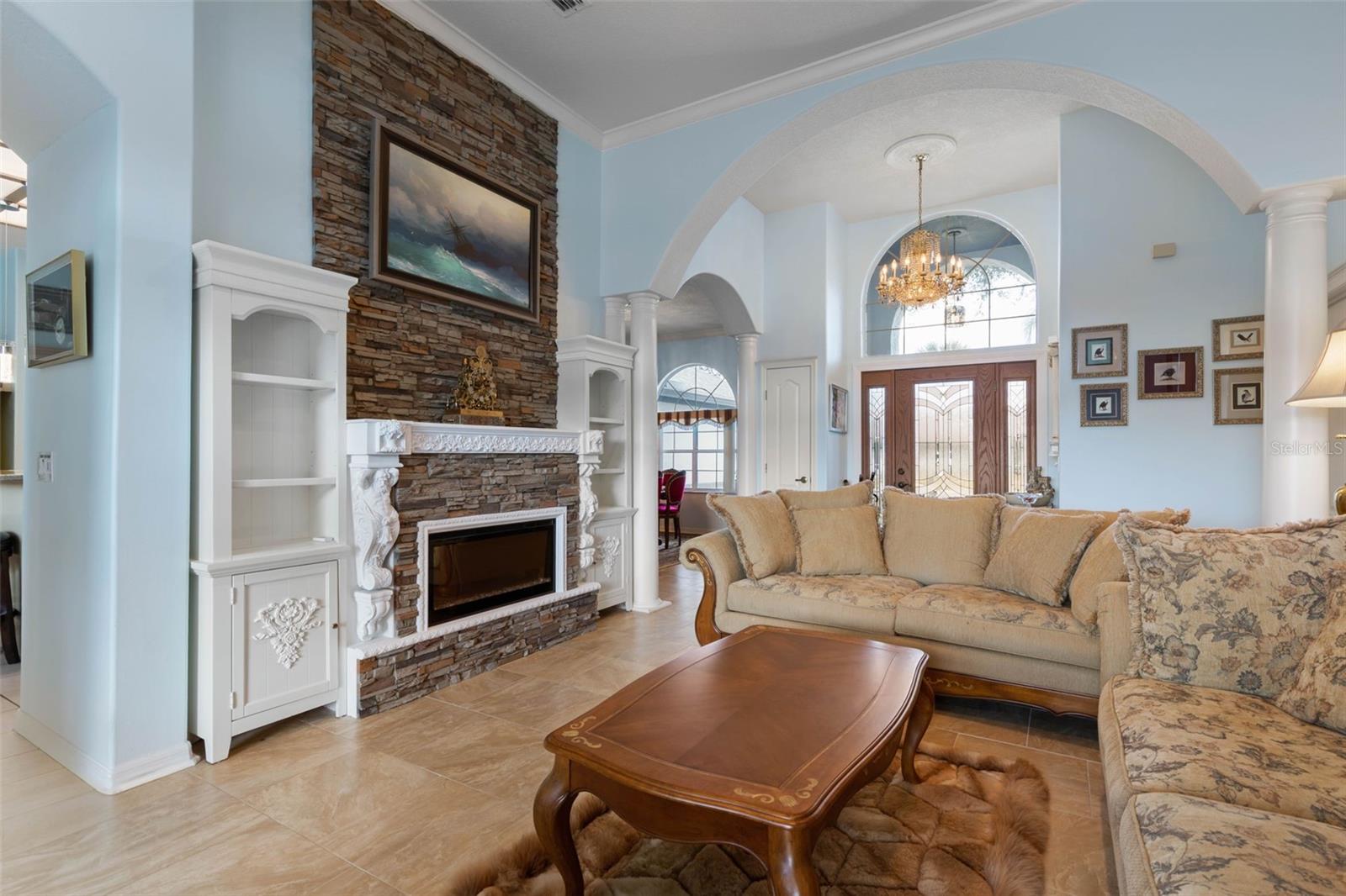 COUNTRY CLUB COVE - Residential