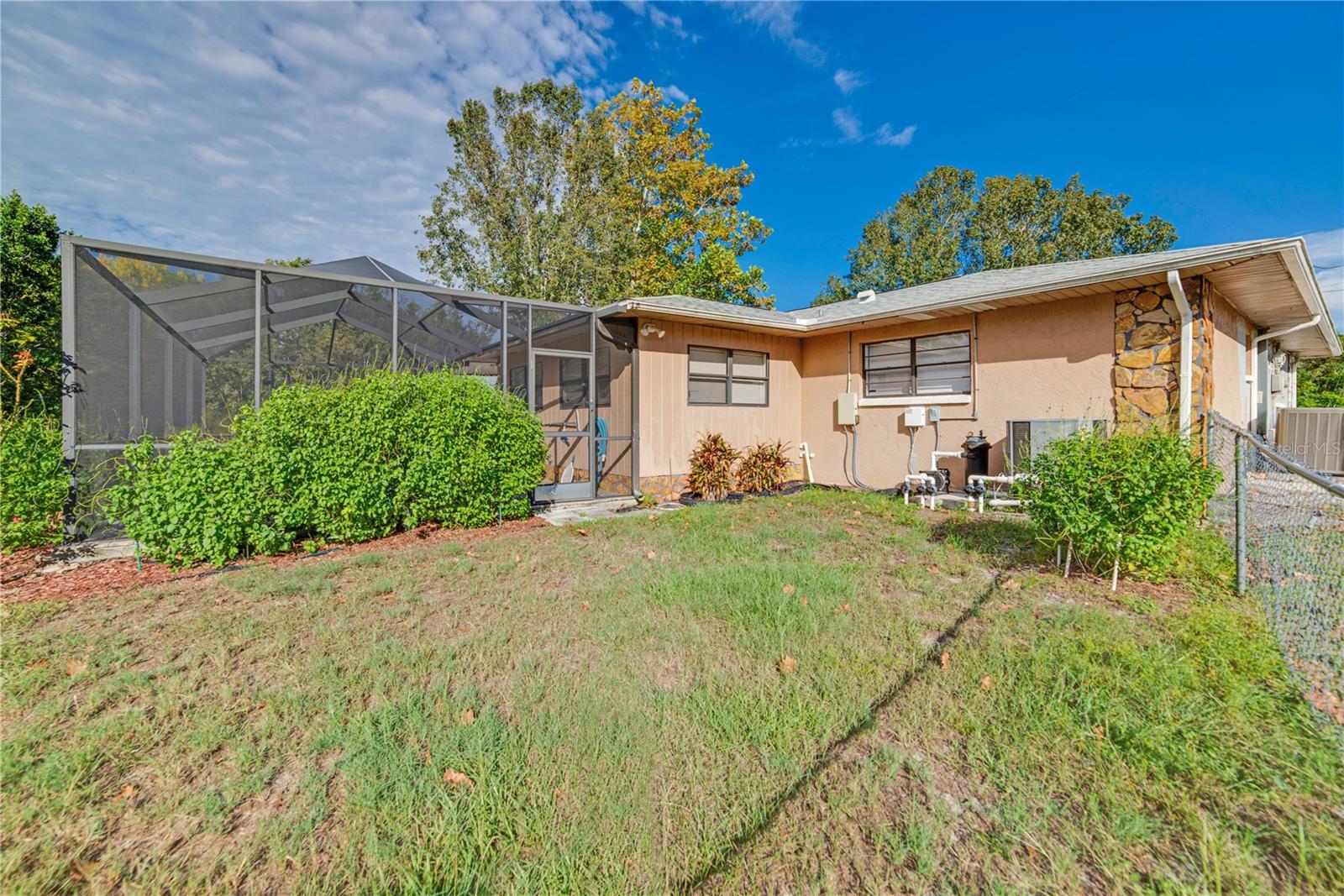 SPRING HILL - Residential