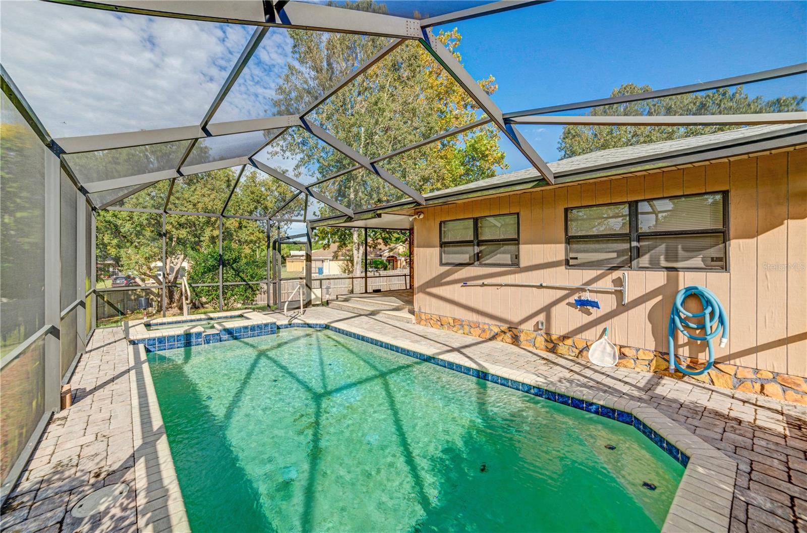 SPRING HILL - Residential