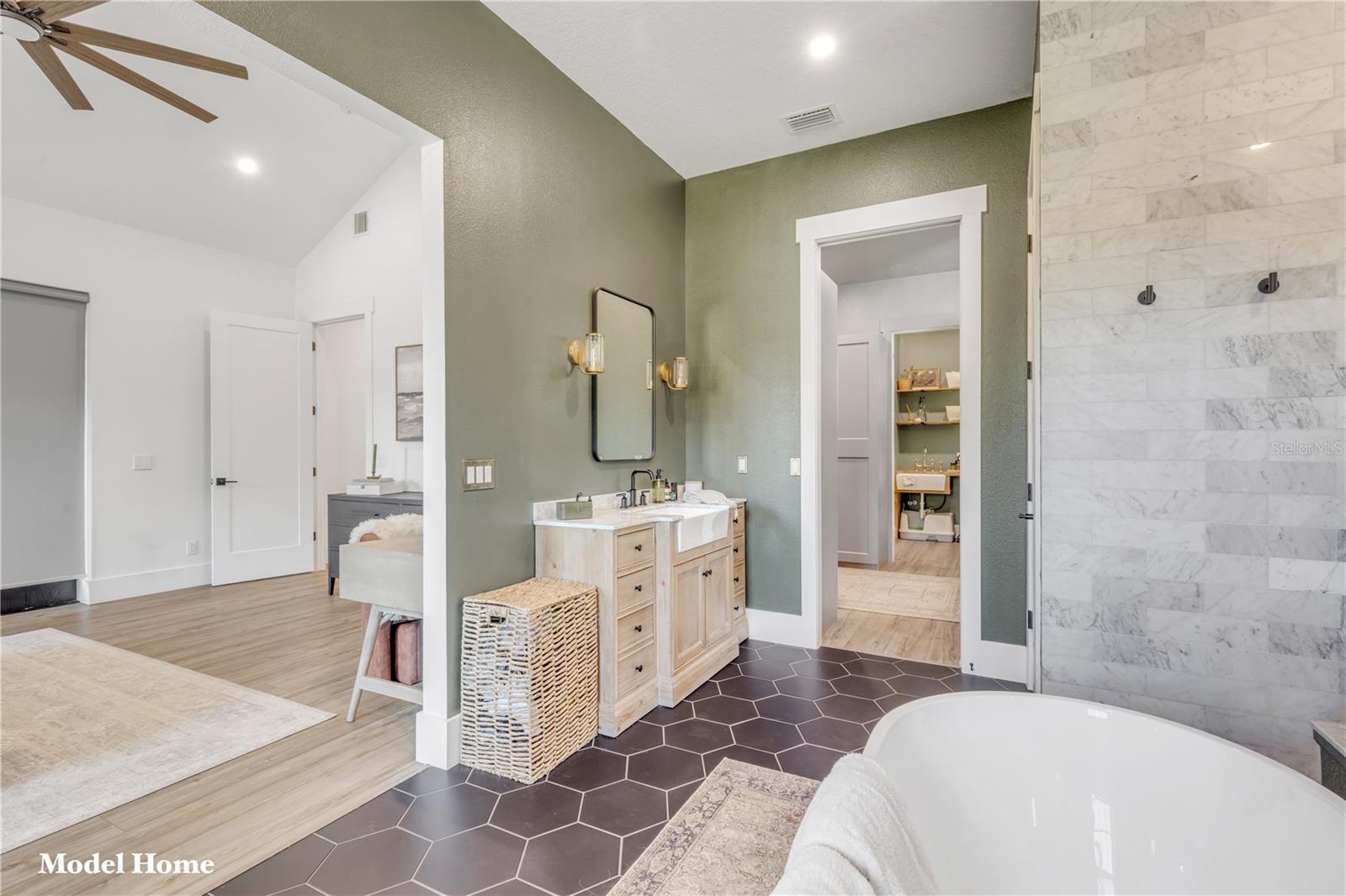 1382 - SEC 6 TWP 17 RNG 30 PART OF - Residential