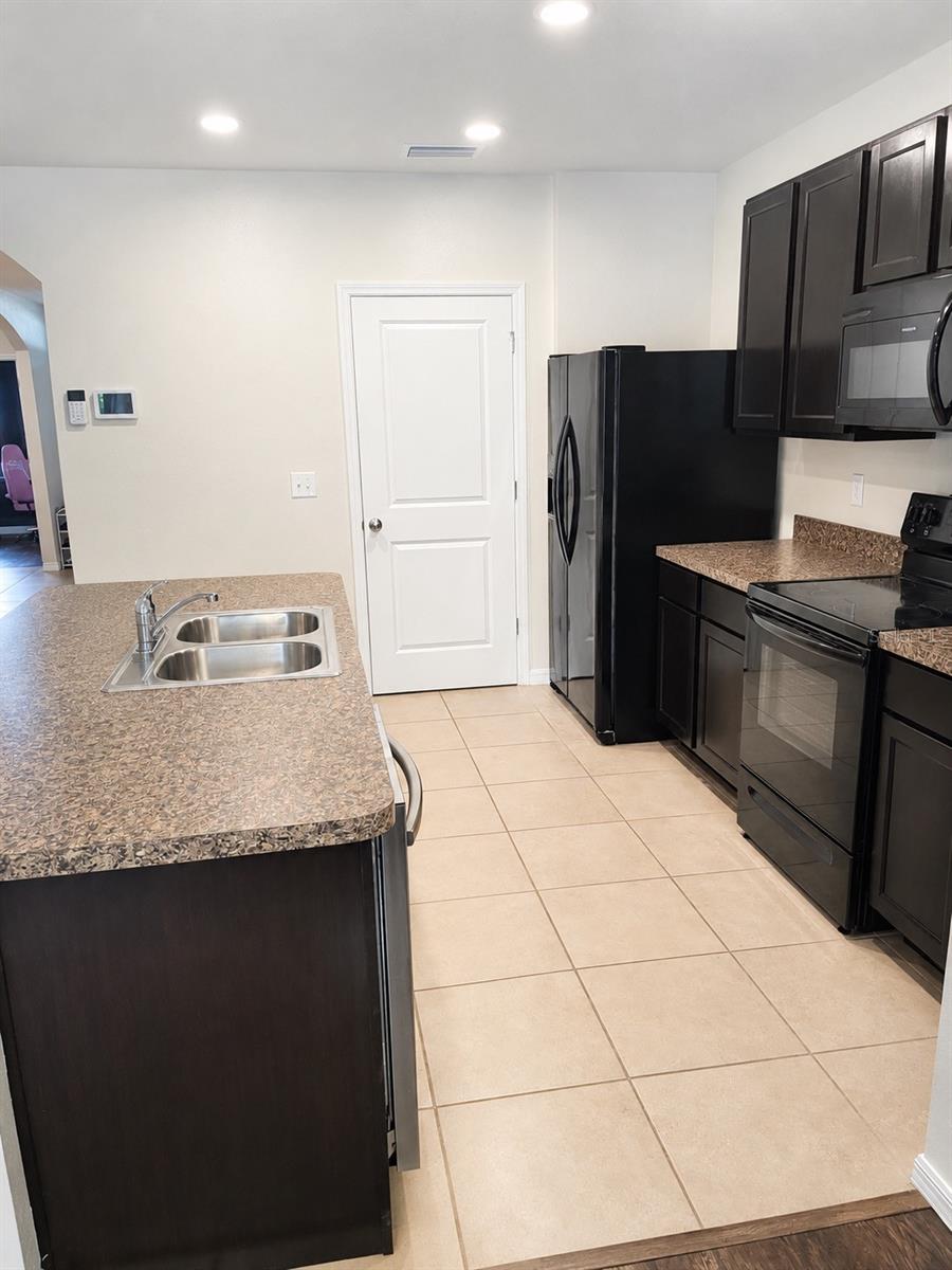 COBBLESTONE NORTH - Residential