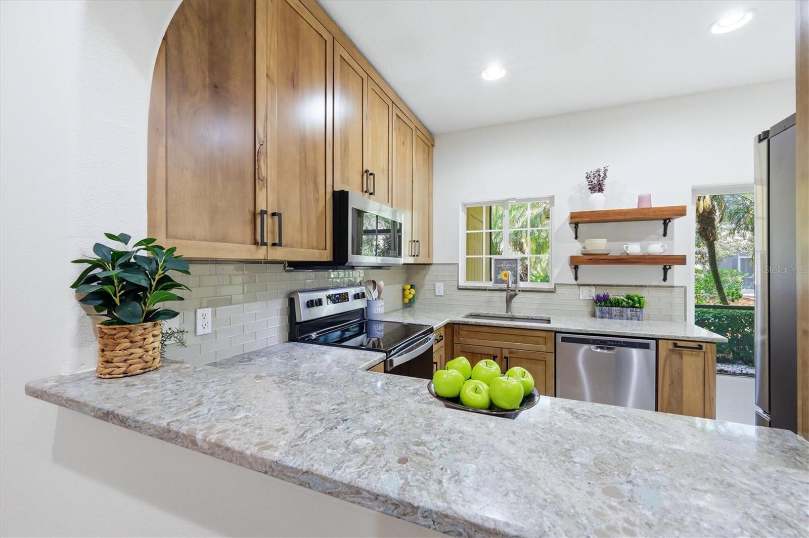THE TWNHMS AT LIGHTHOUSE COVE III - Residential