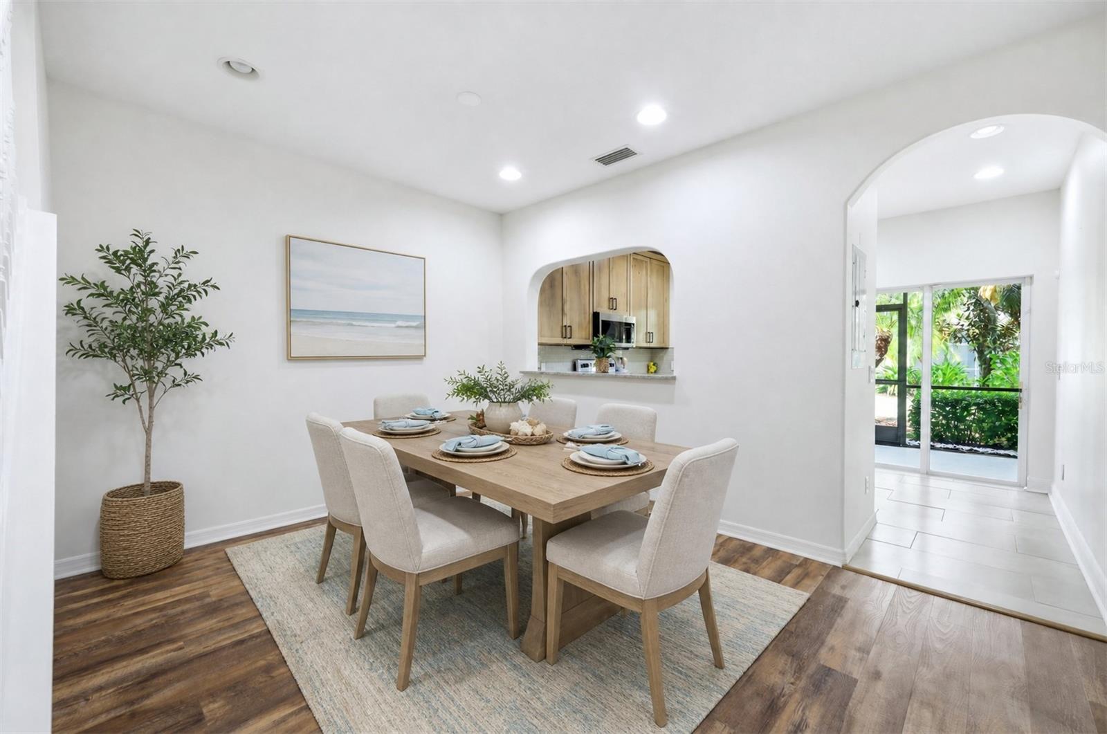 THE TWNHMS AT LIGHTHOUSE COVE III - Residential