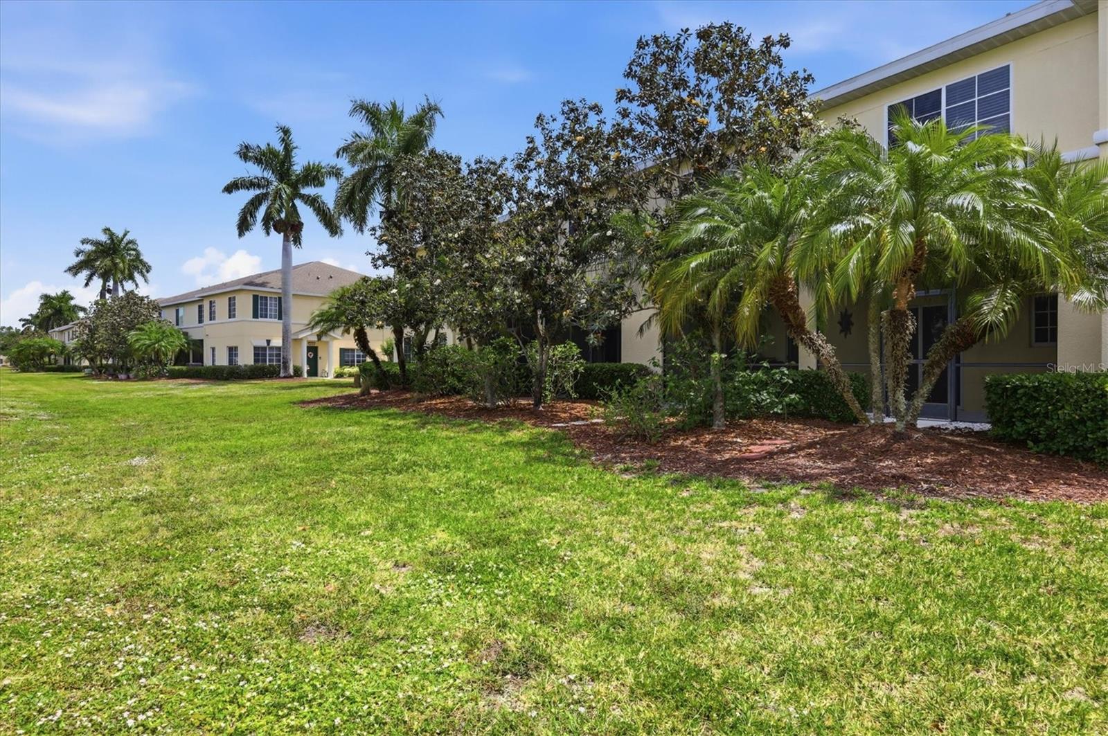 THE TWNHMS AT LIGHTHOUSE COVE III - Residential