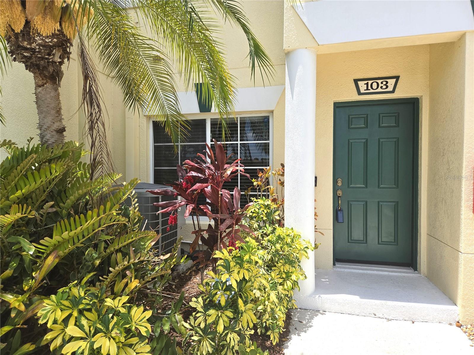 THE TWNHMS AT LIGHTHOUSE COVE III - Residential