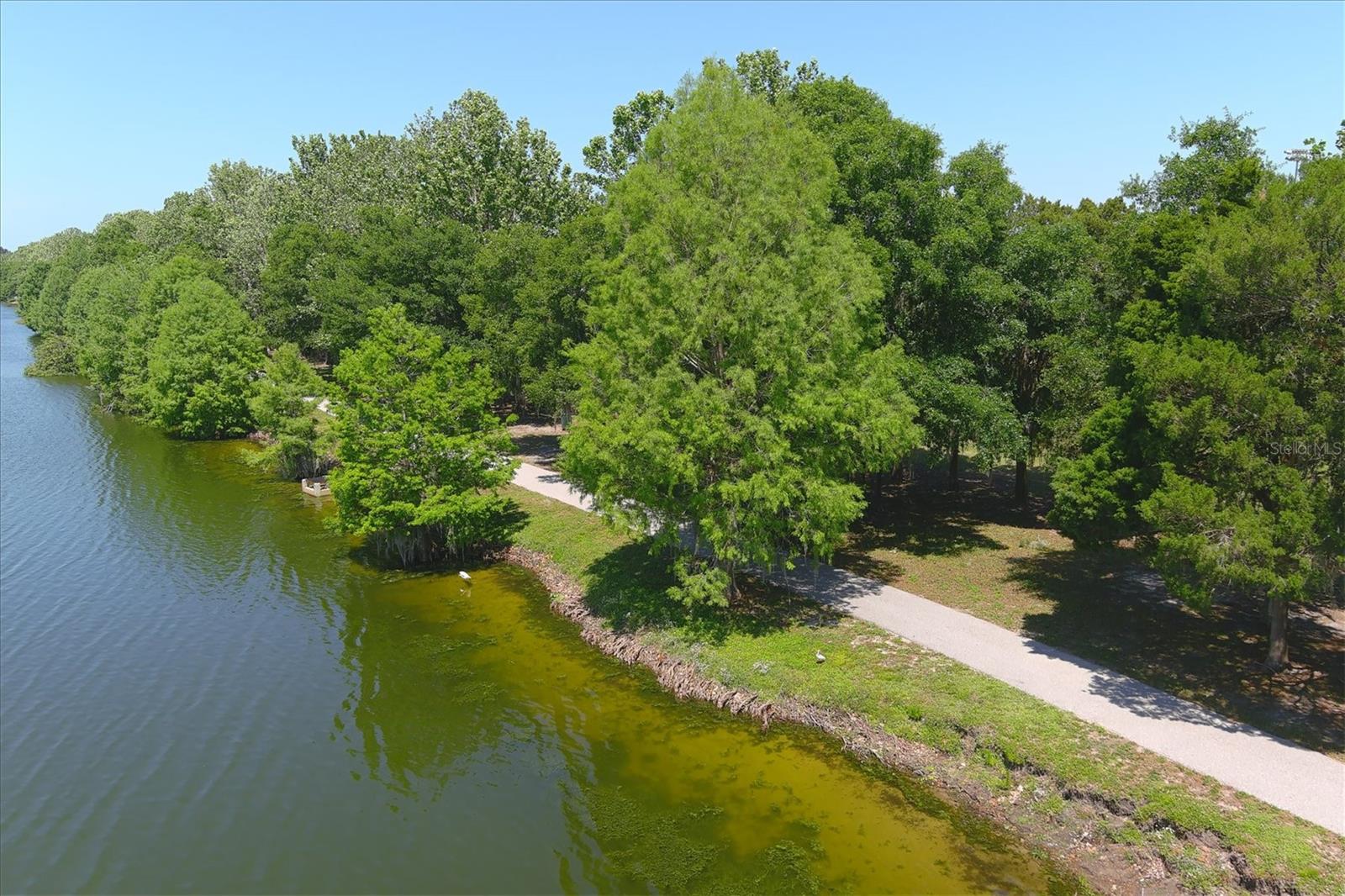 THE TWNHMS AT LIGHTHOUSE COVE III - Residential