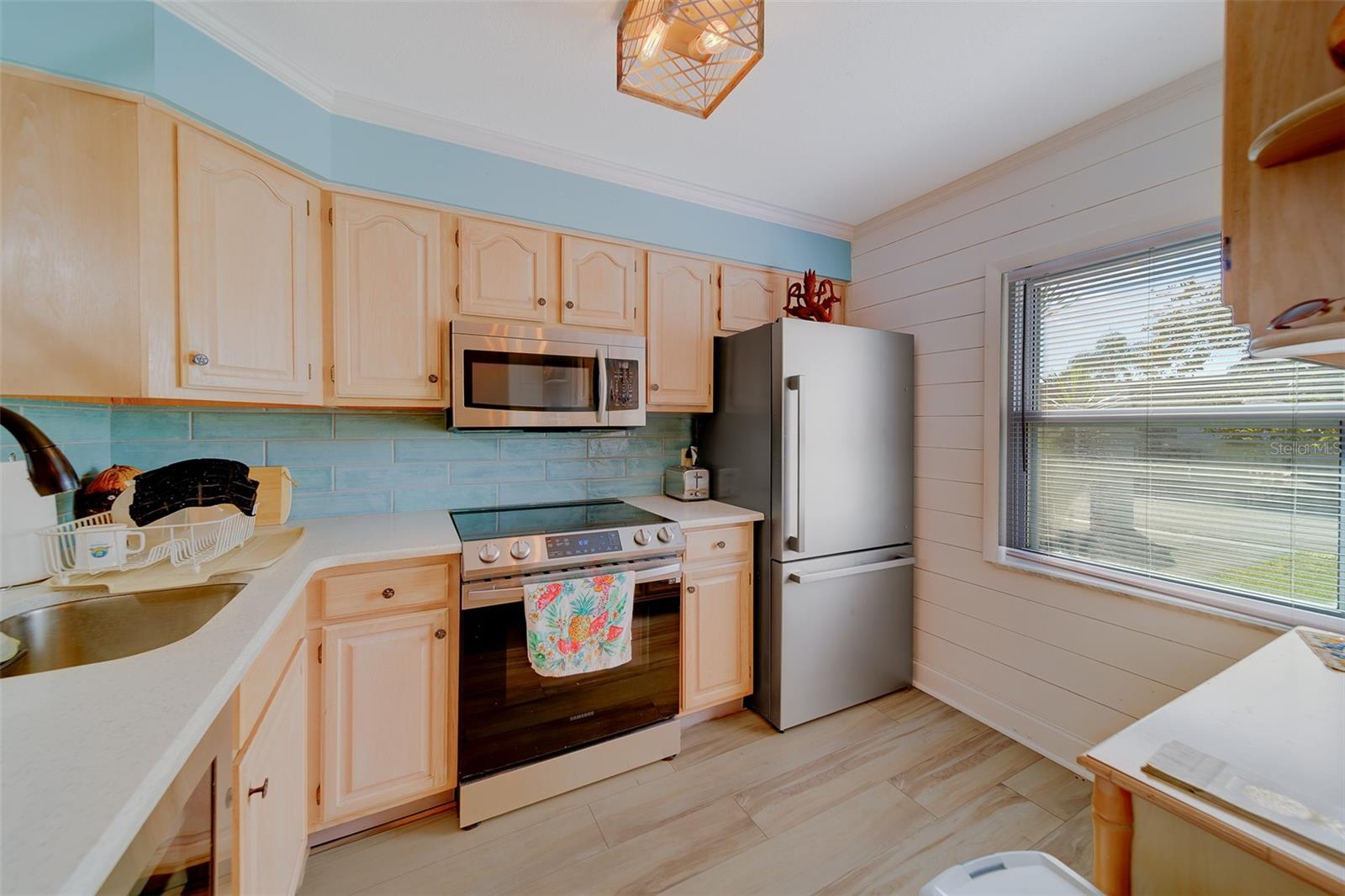 MISSION OAKS CONDO - Residential Lease