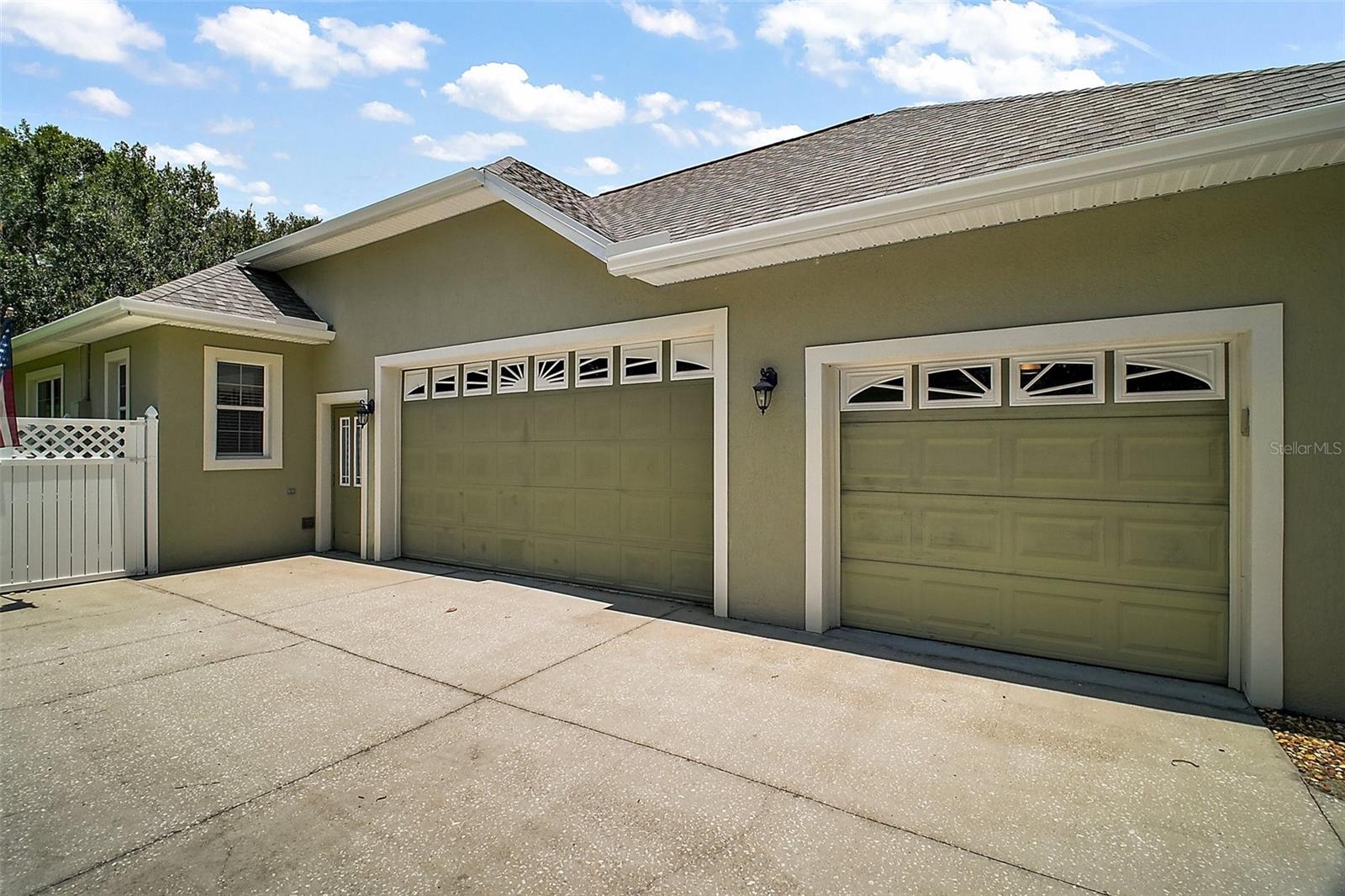 7249 CHESTERHILL CIRCLE