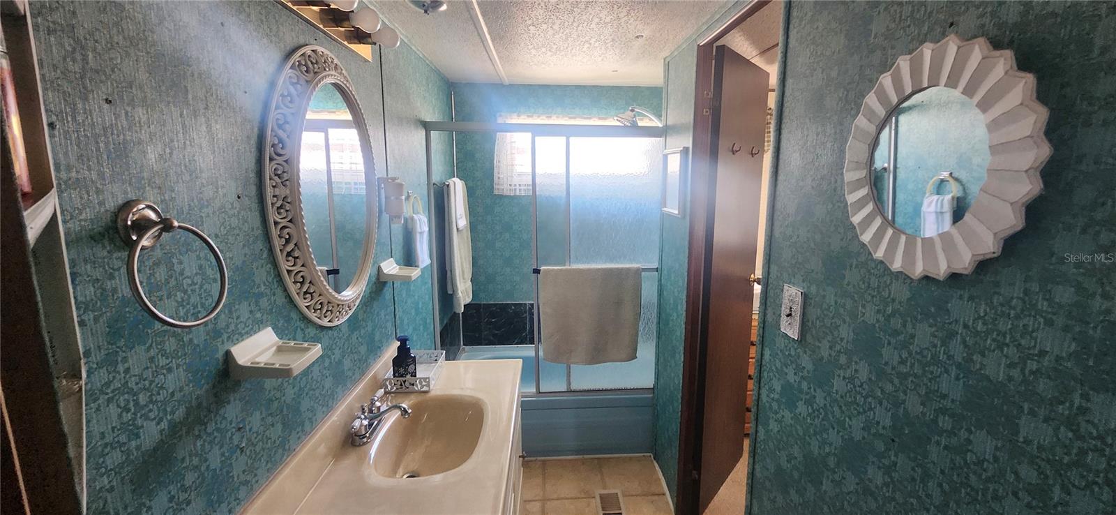 SUNSHINE PARK 01 - Residential