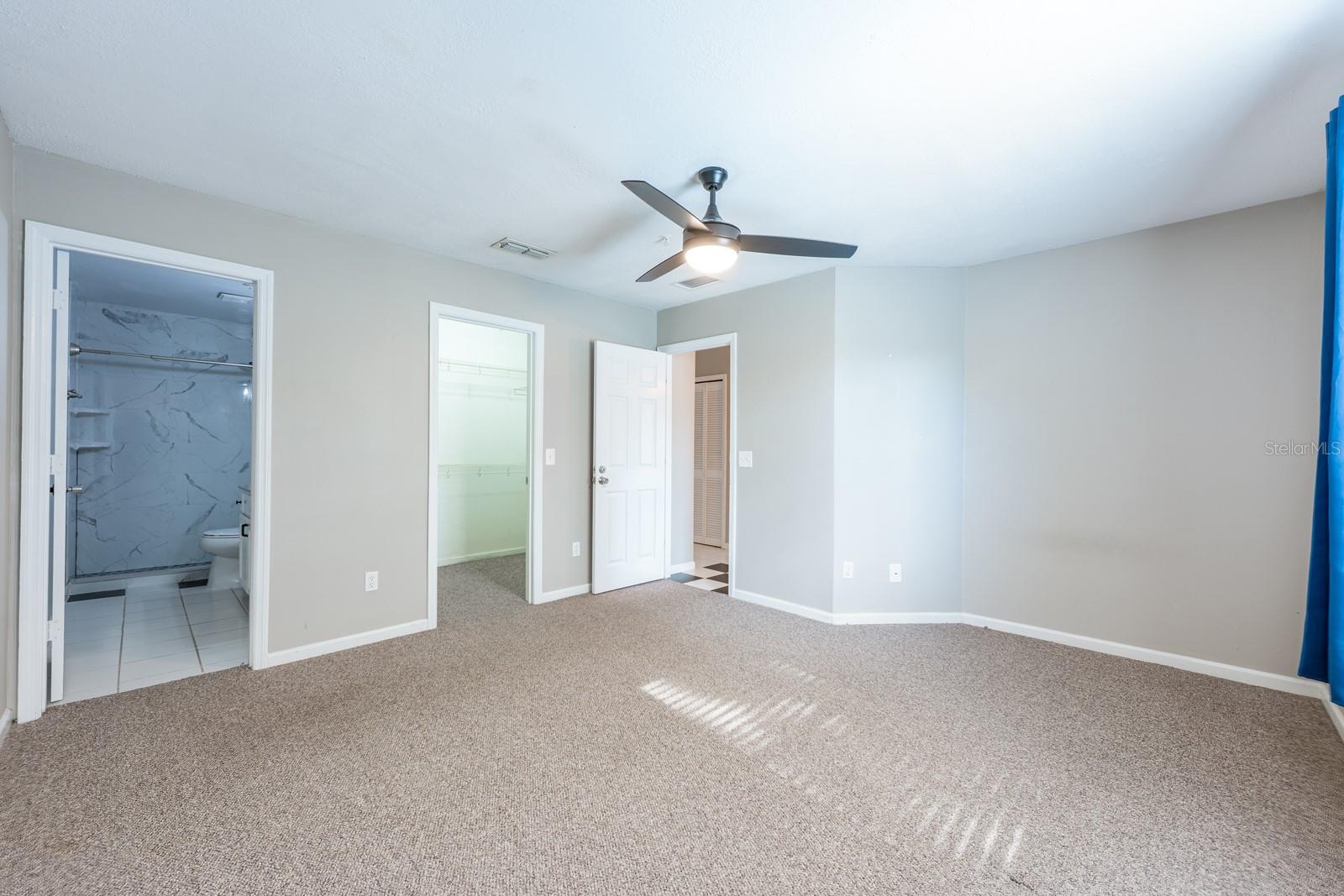 HUNTERS RESERVE A CONDO - Residential