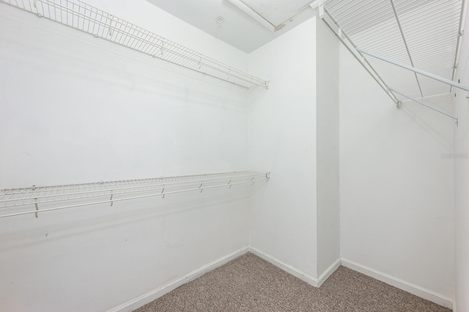 HUNTERS RESERVE A CONDO - Residential