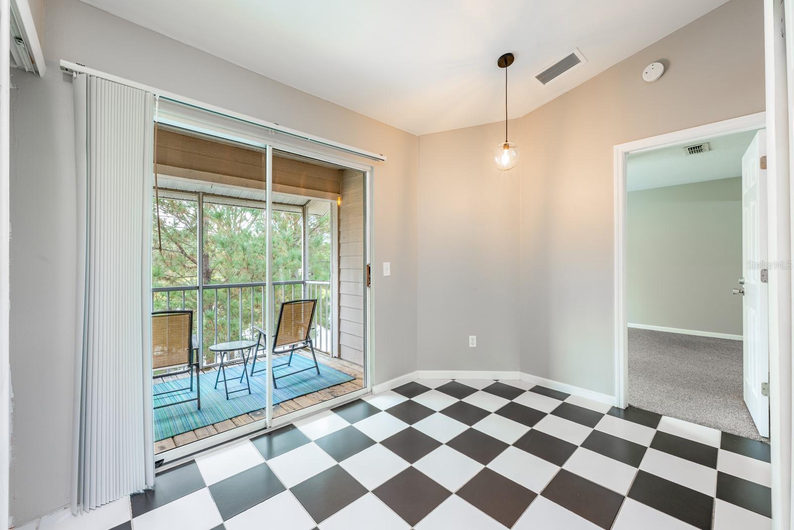 HUNTERS RESERVE A CONDO - Residential