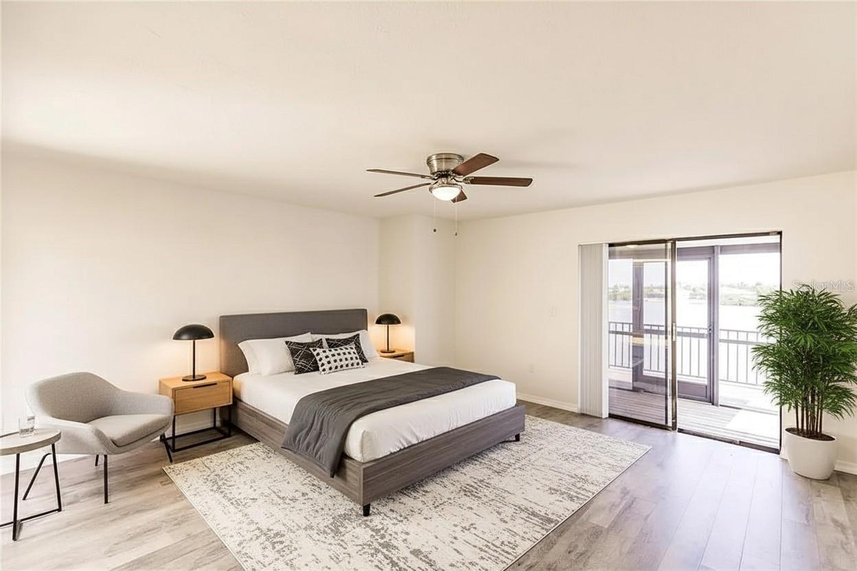 LAKE SUZY VILLAS - Residential