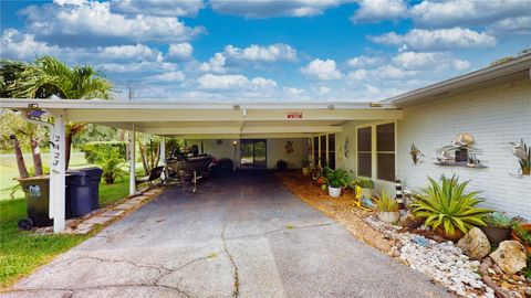 A home in LAKE ALFRED