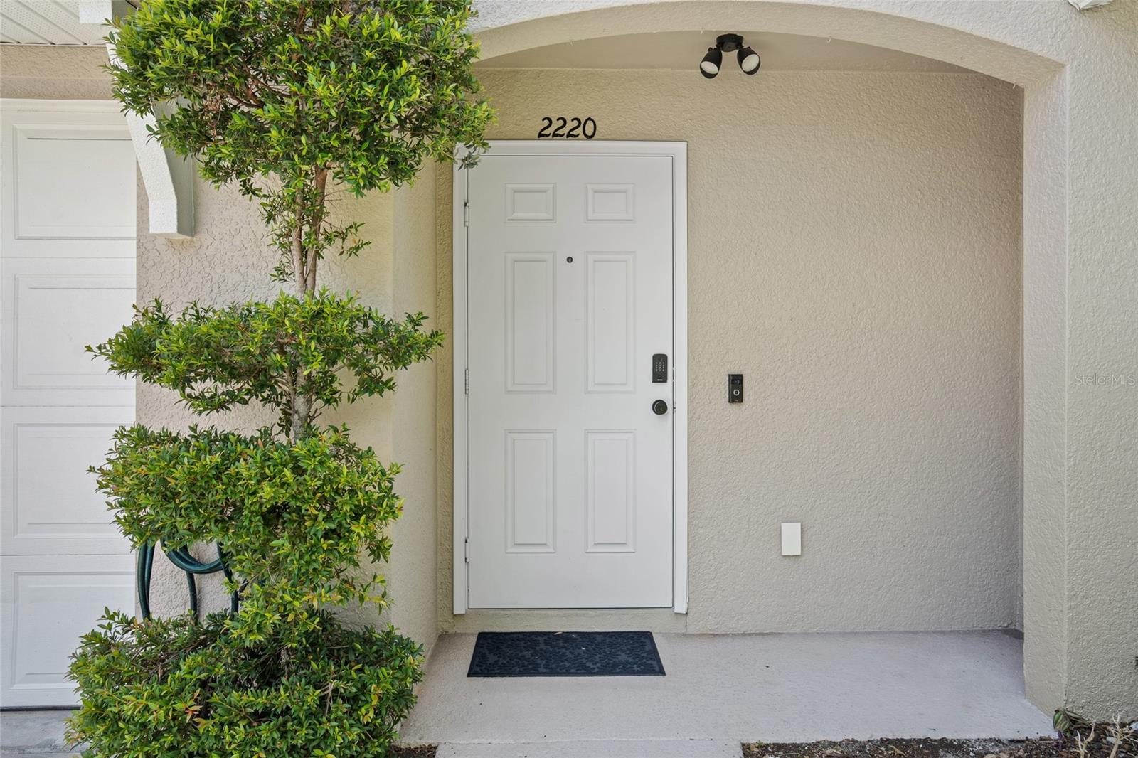 2220 WINDSOR LAKE CIRCLE