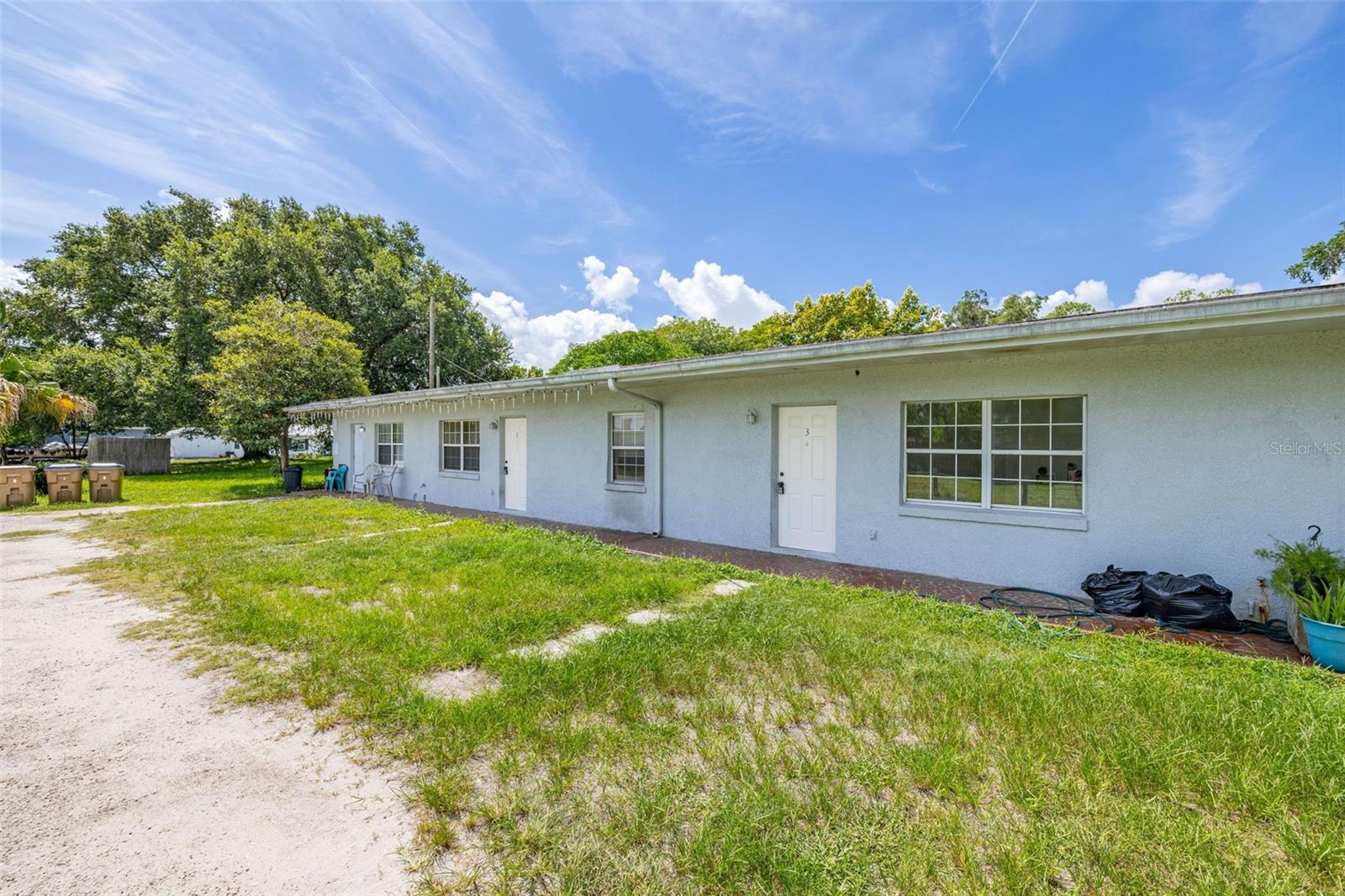 EL RANCHO PARK ADD BLK B - Residential Lease