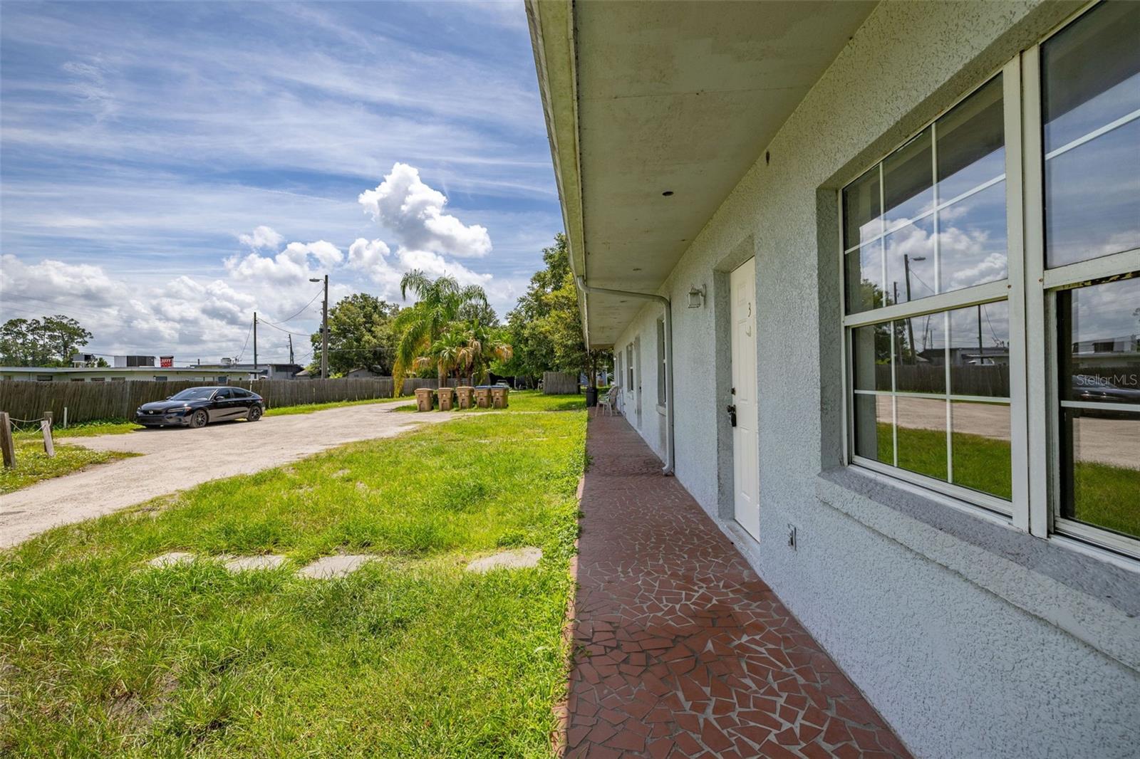 EL RANCHO PARK ADD BLK B - Residential Lease
