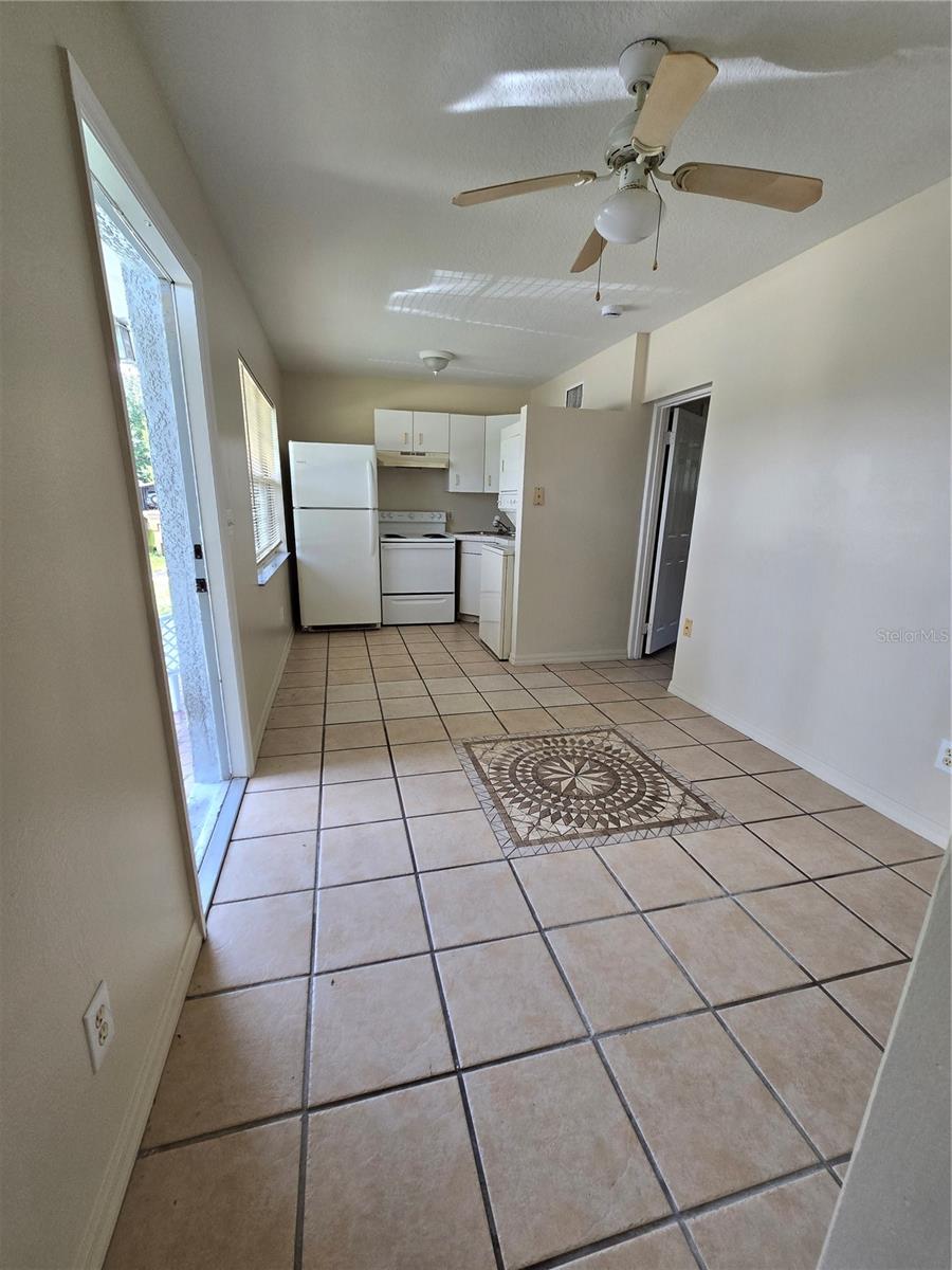 EL RANCHO PARK ADD BLK B - Residential Lease