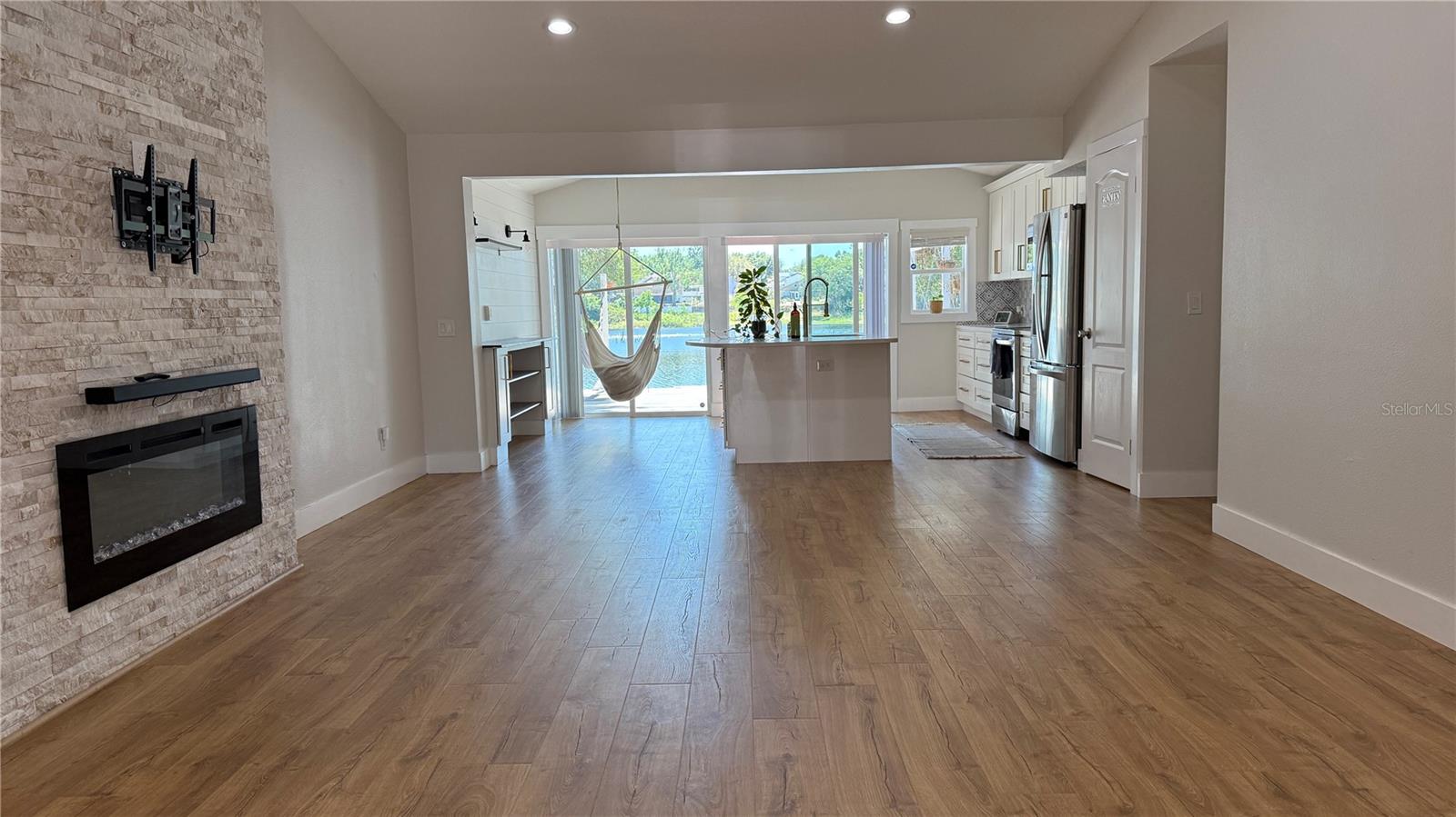 6428 LYNN ROAD
