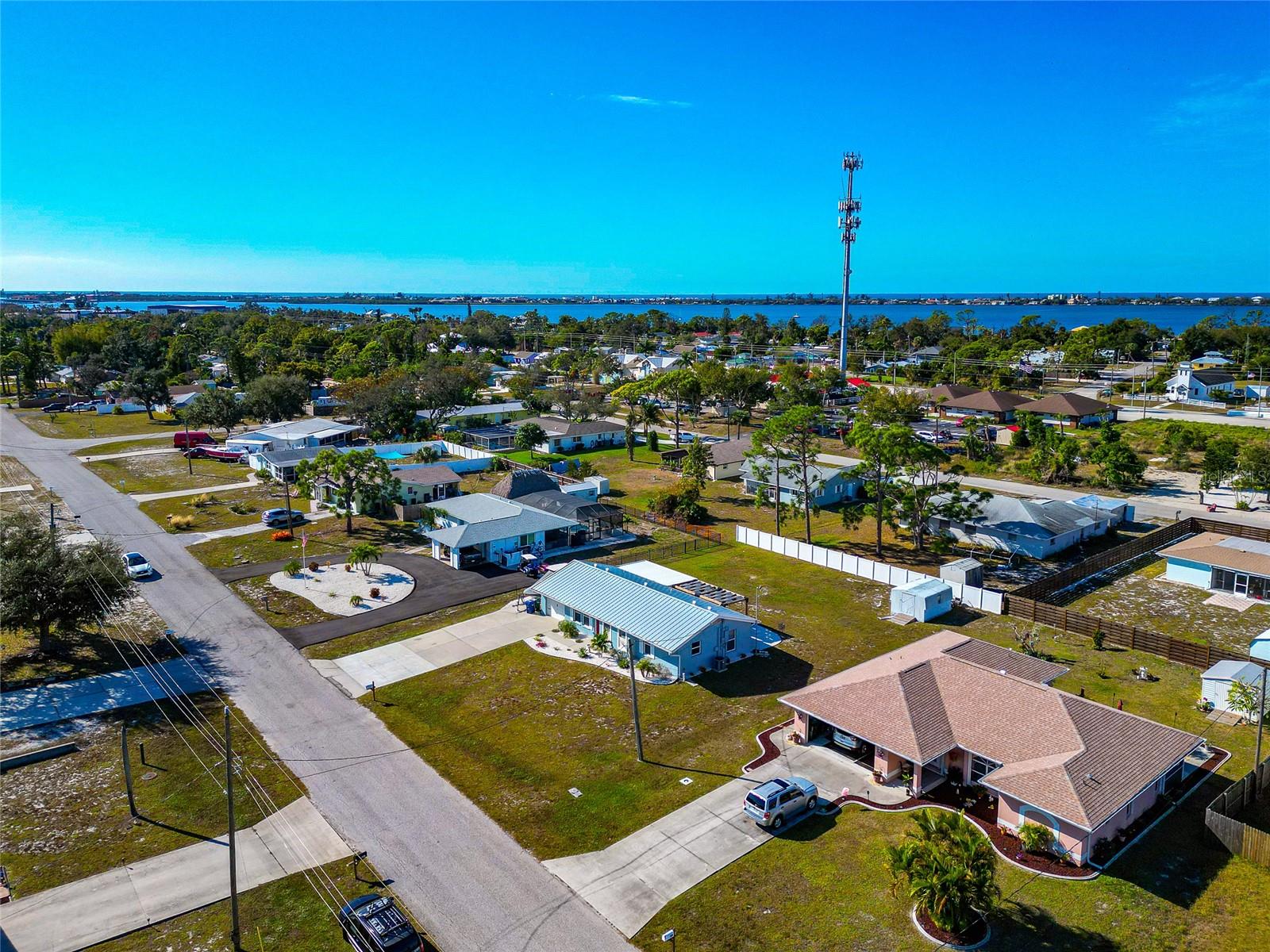 BAY VIEW MANOR - Residential