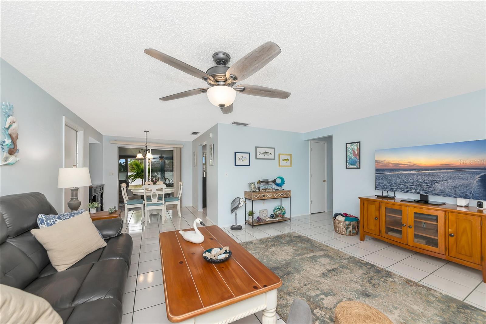 BAY VIEW MANOR - Residential