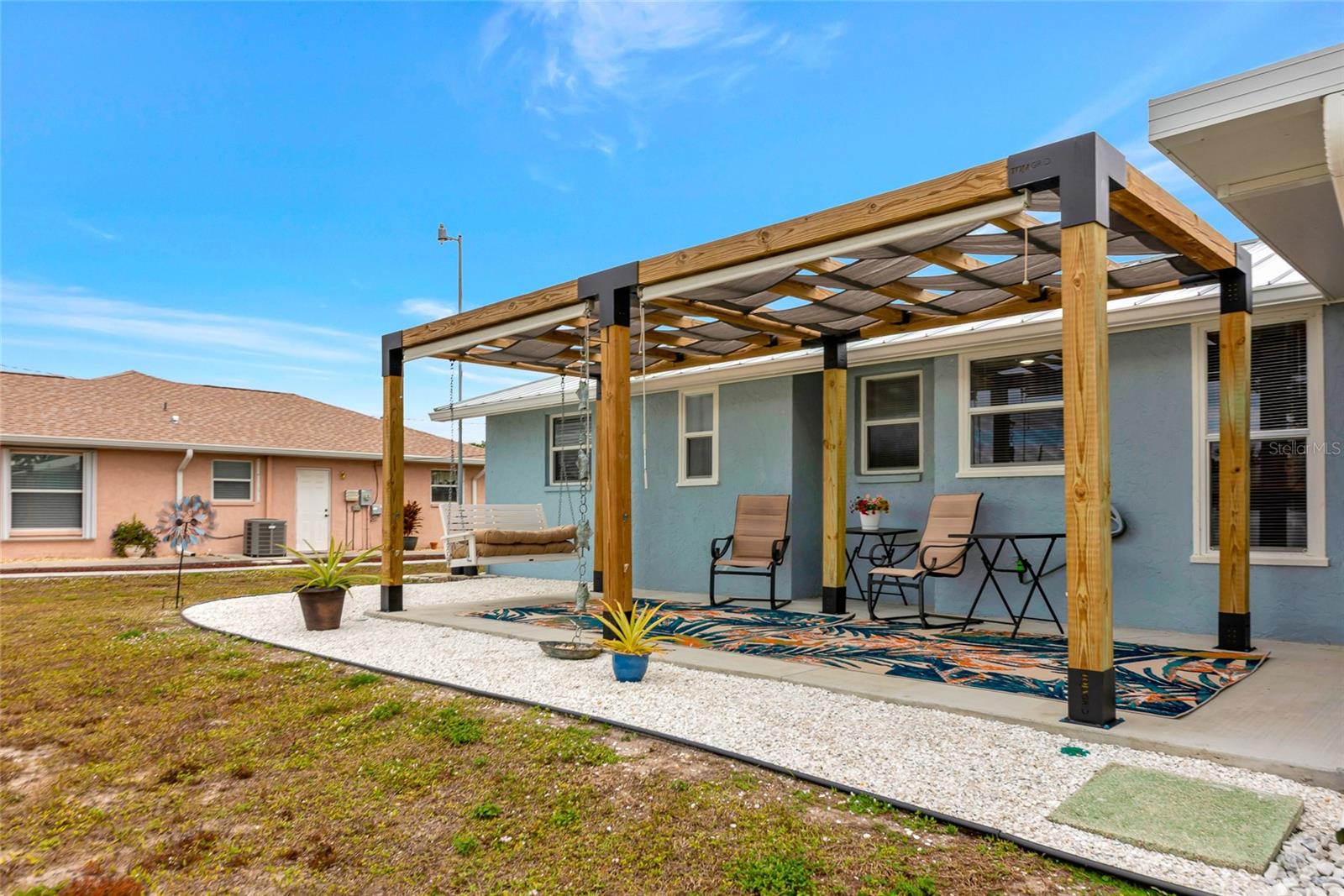 BAY VIEW MANOR - Residential