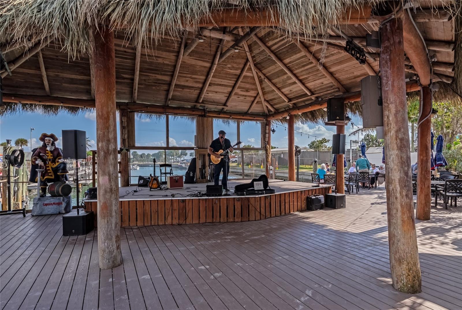 BAY VIEW MANOR - Residential