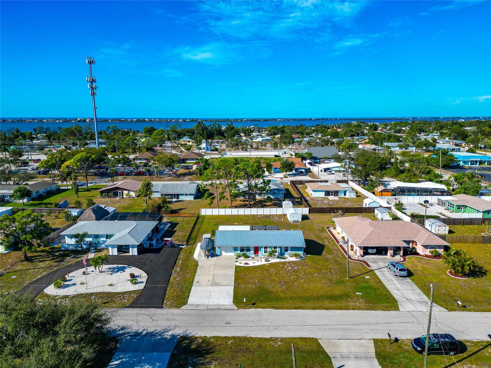 BAY VIEW MANOR - Residential