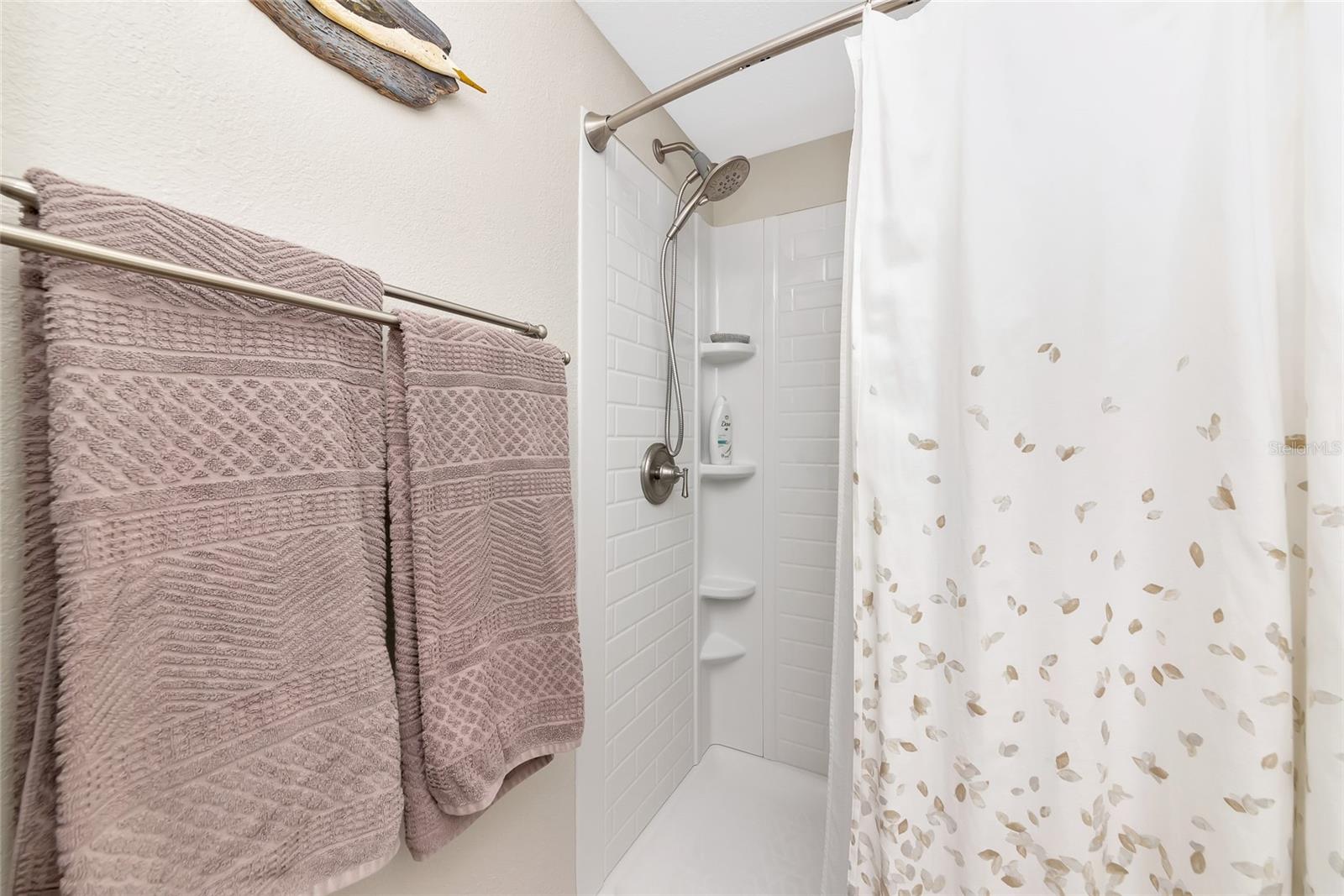 BAY VIEW MANOR - Residential