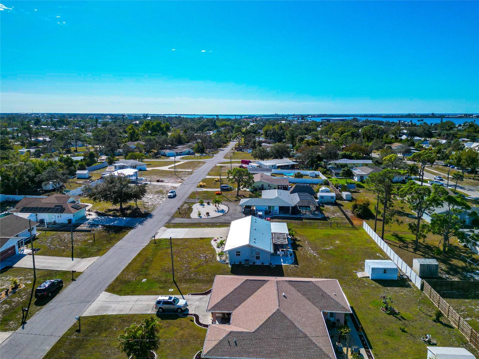 BAY VIEW MANOR - Residential