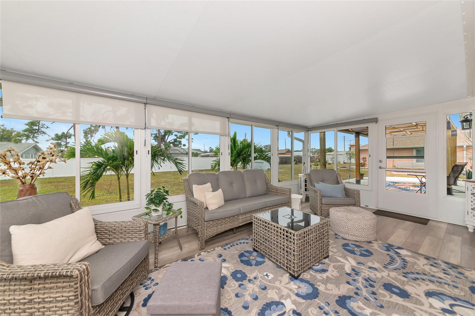 BAY VIEW MANOR - Residential