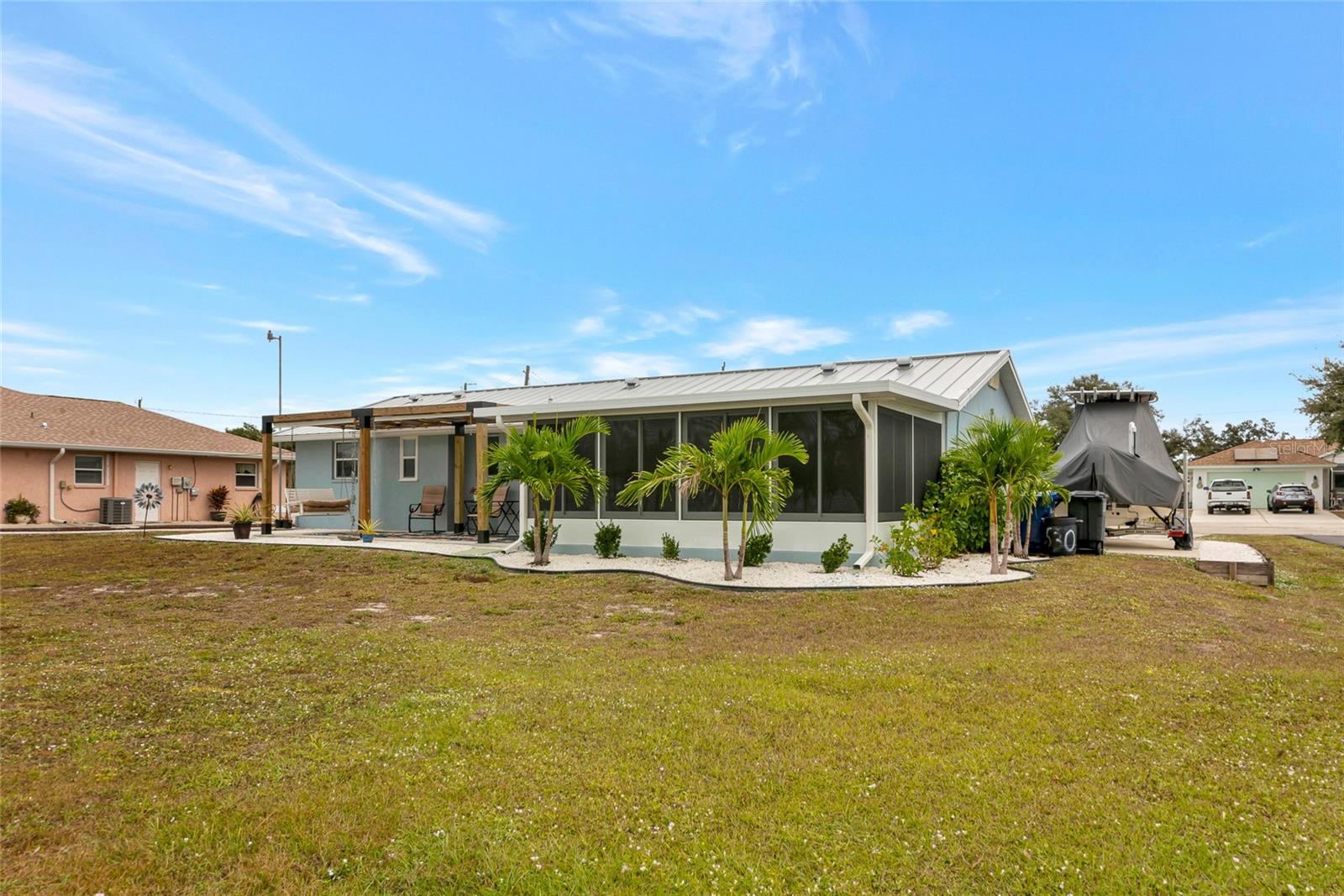 BAY VIEW MANOR - Residential