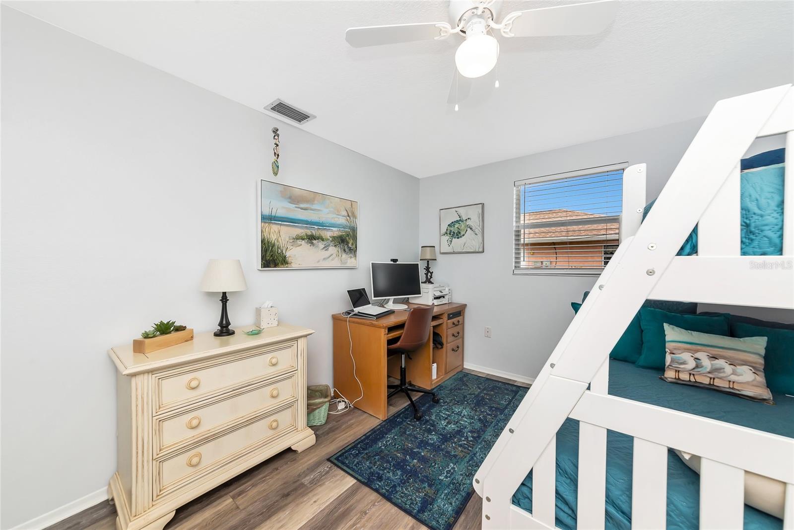 BAY VIEW MANOR - Residential