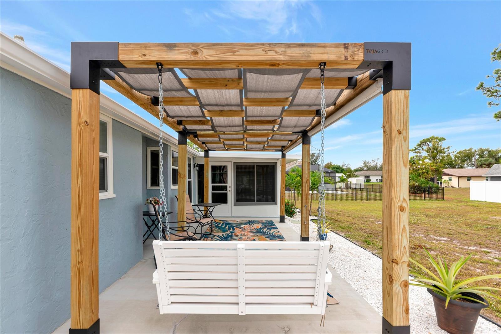 BAY VIEW MANOR - Residential