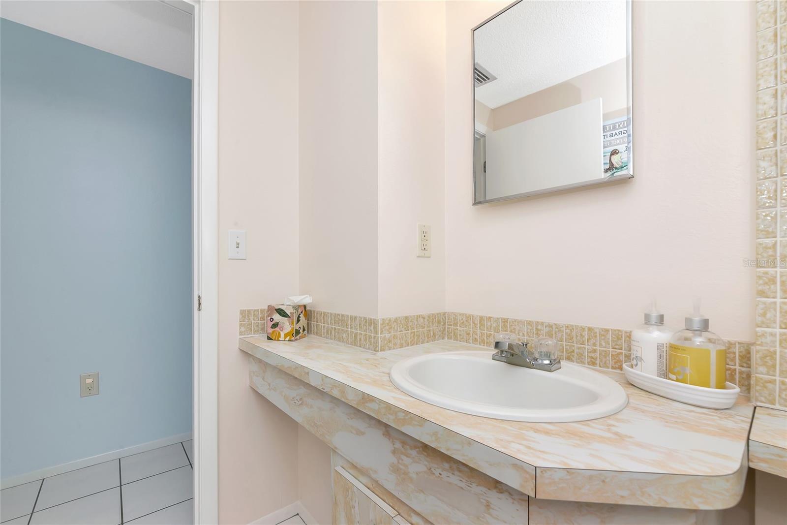 BAY VIEW MANOR - Residential