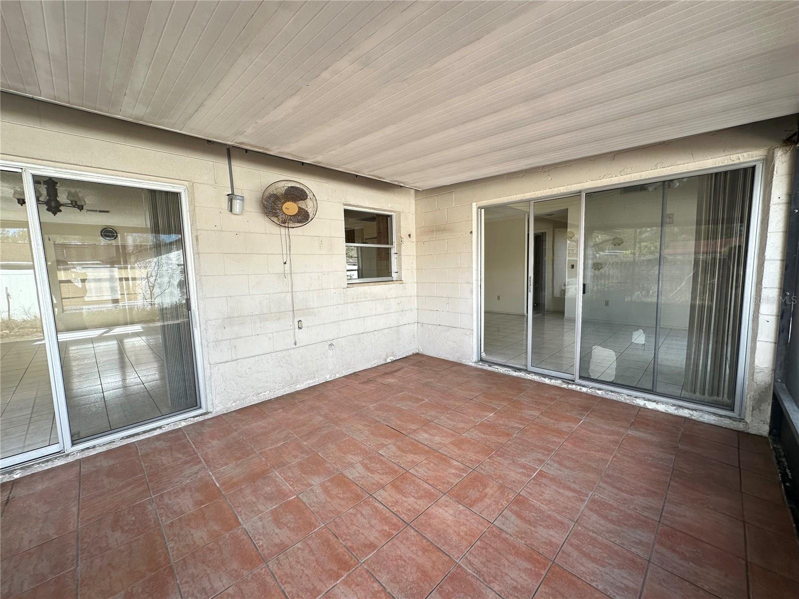 CARROLLWOOD MEADOWS UNIT V - Residential