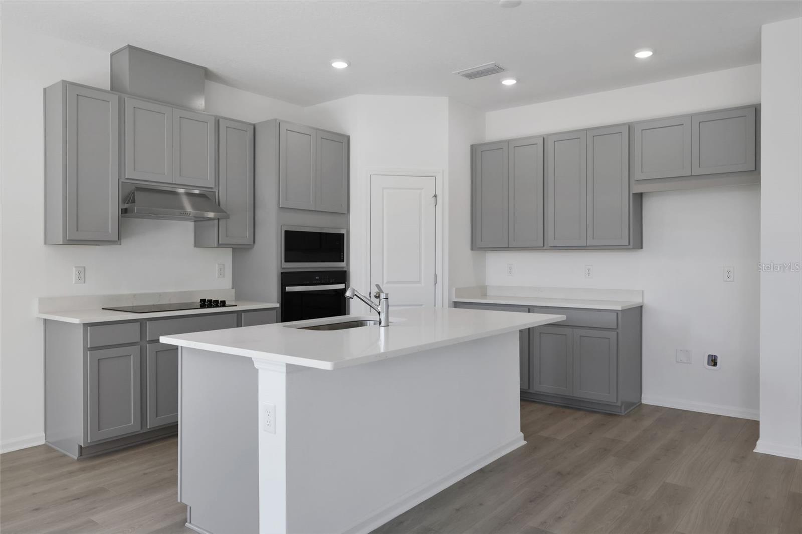 SEAPORT VILLAGE - Residential