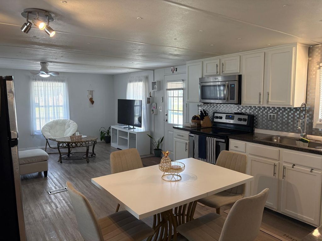 Photo of 3000 Us Highway 17 92 W, Haines City, FL 33844 (MLS # S5146893)